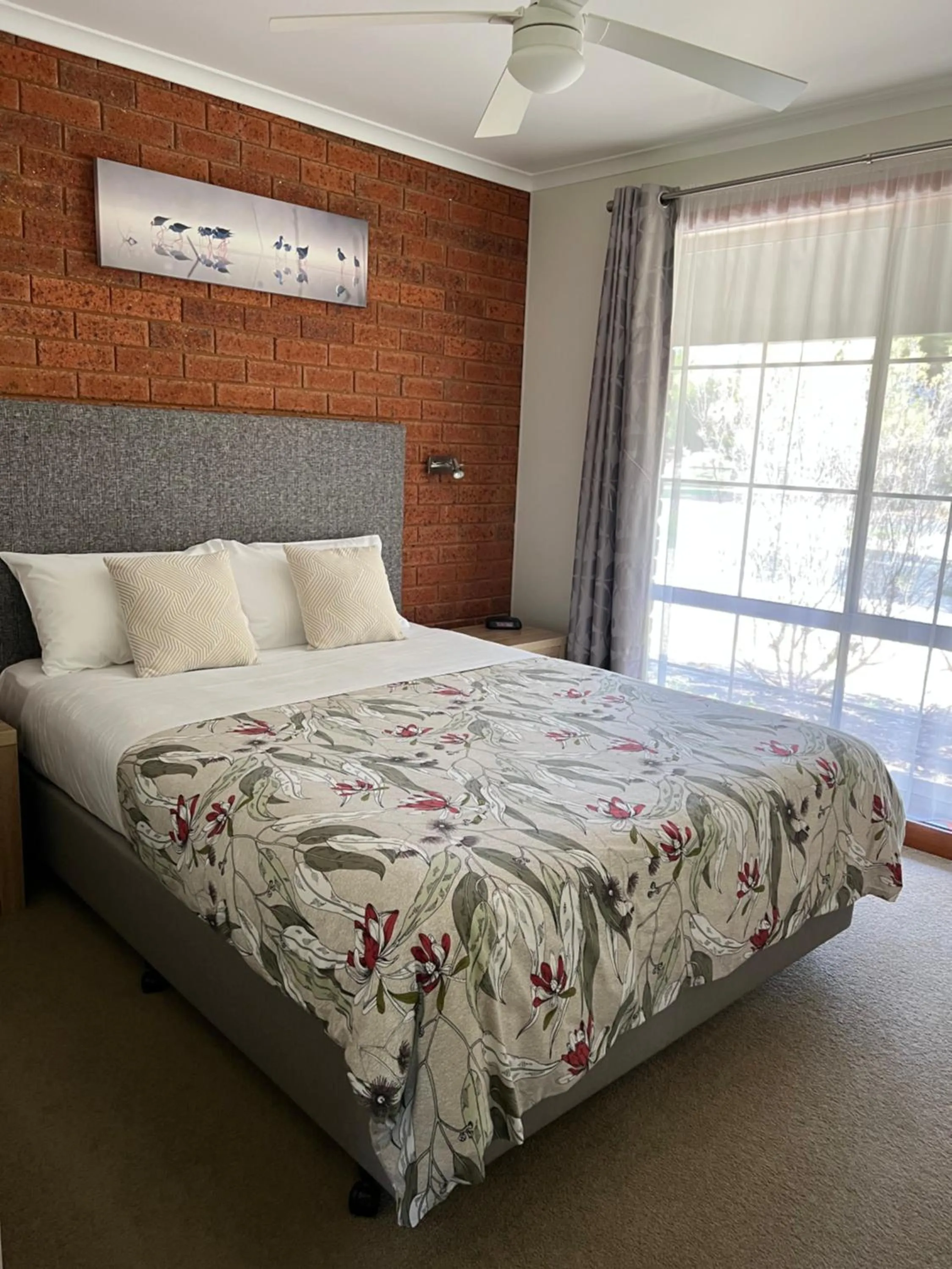 Bedroom, Bed in Greenways Holiday Units
