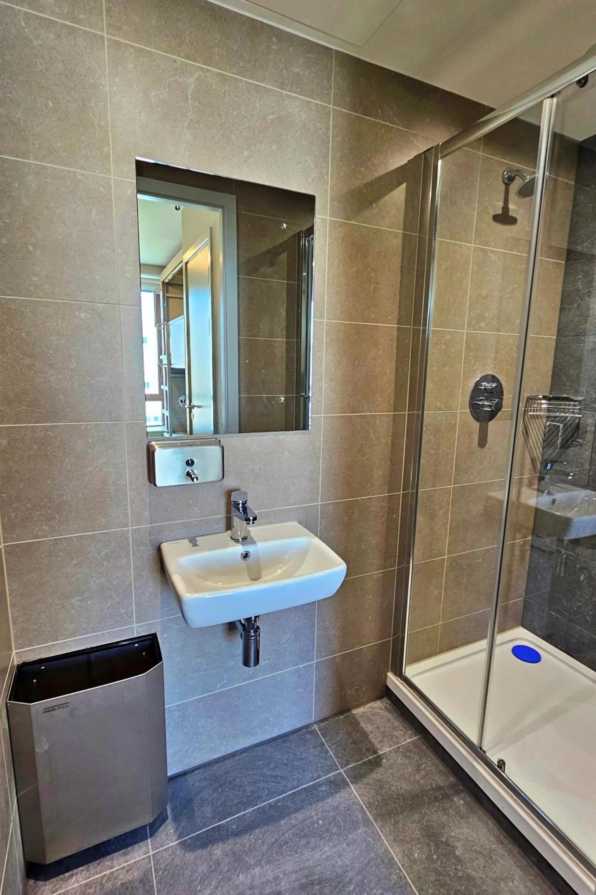 Bathroom in Clink i Lár