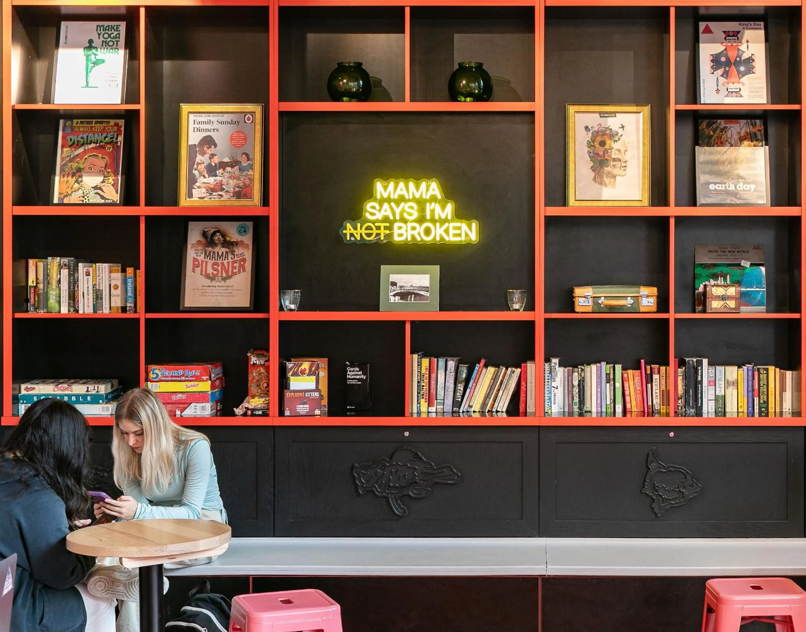 Library in Clink i Lár