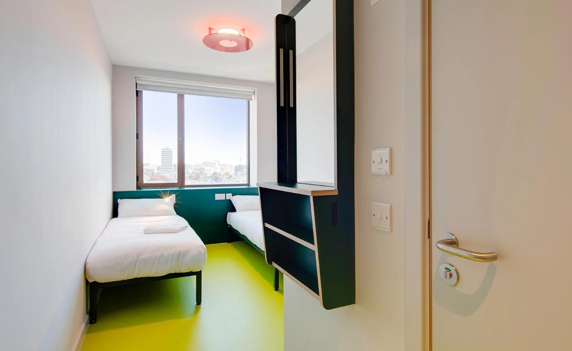 Bedroom, Bed in Clink i Lár