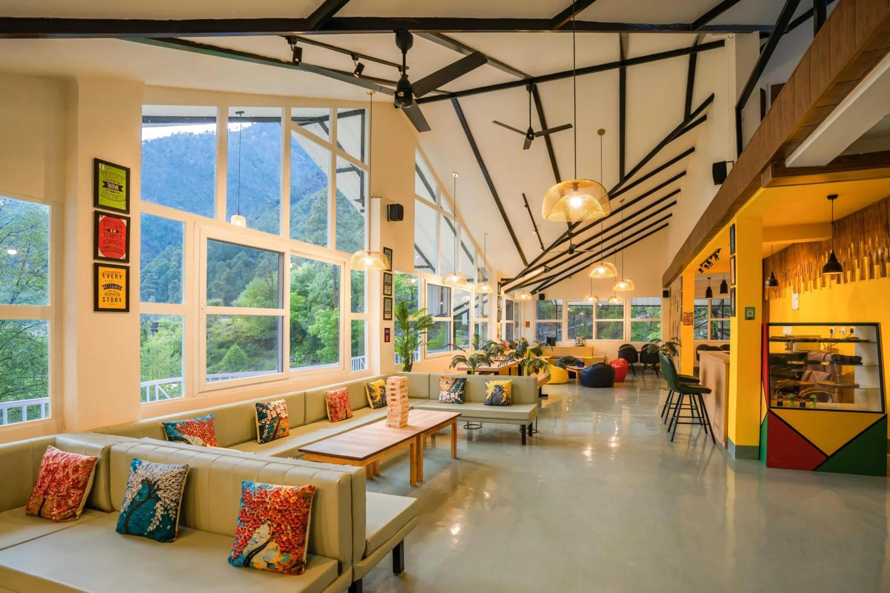 Restaurant/places to eat in Zostel Kasol (Katagla)