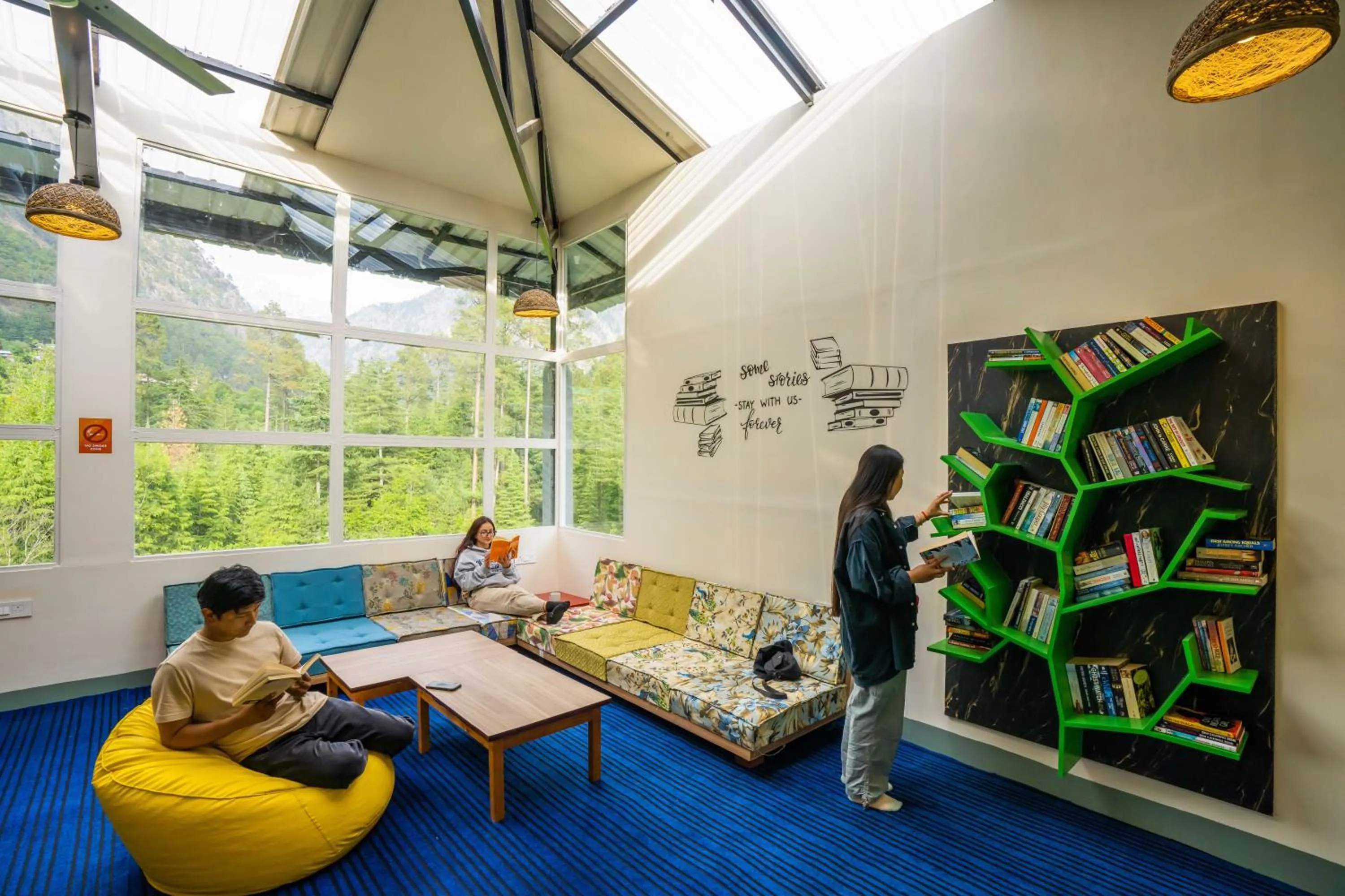 People in Zostel Kasol (Katagla)