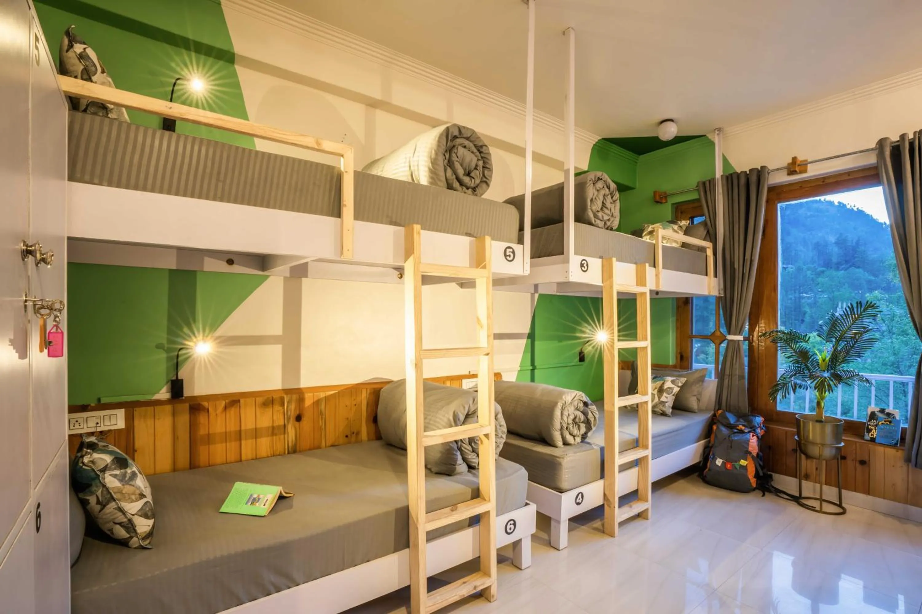 Bed in Zostel Kasol (Katagla)