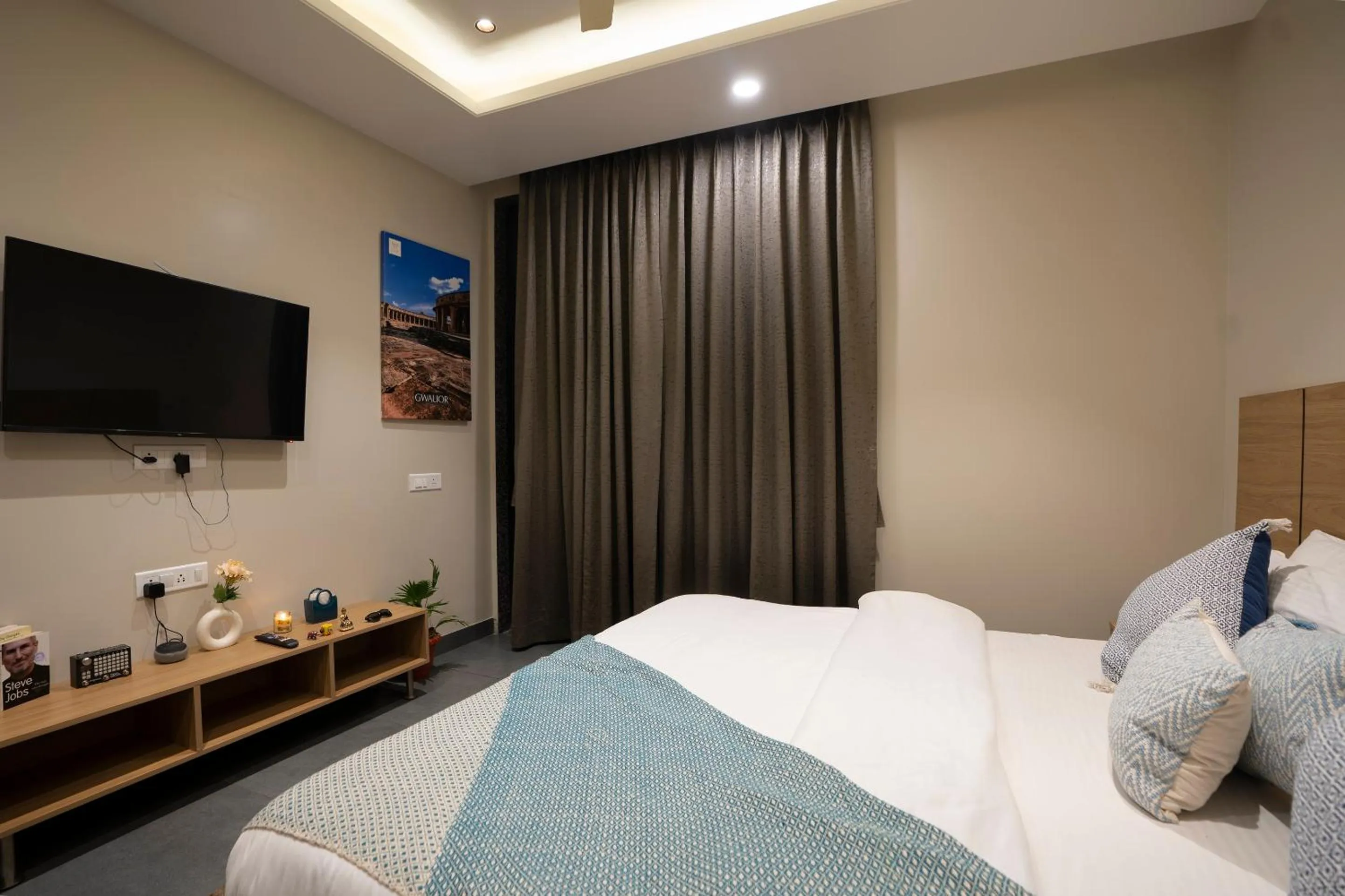 Bed in Vacanza By Westay Luxury Home