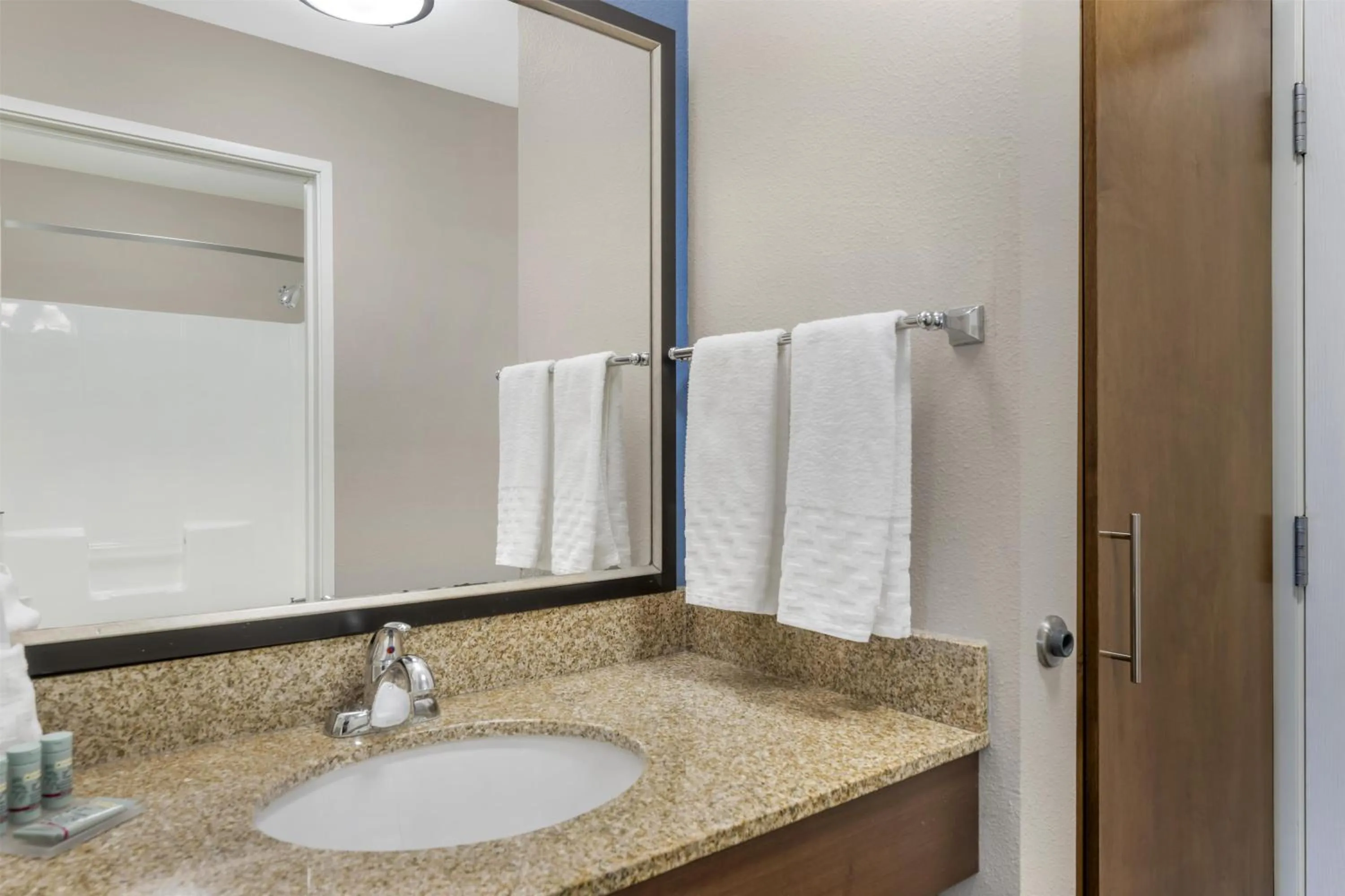 Bathroom in Best Western North Bryant Inn