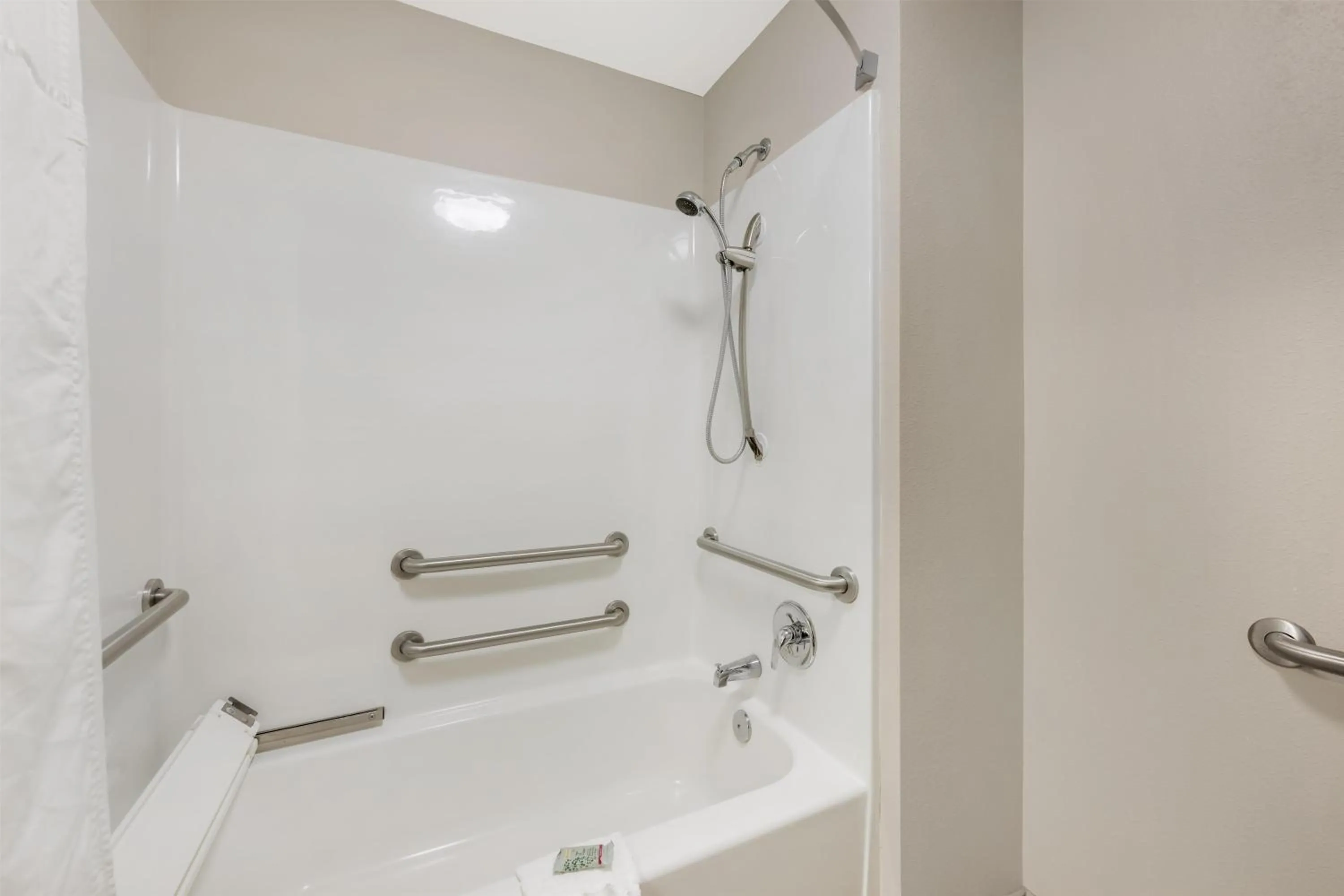 Bathroom in Best Western North Bryant Inn