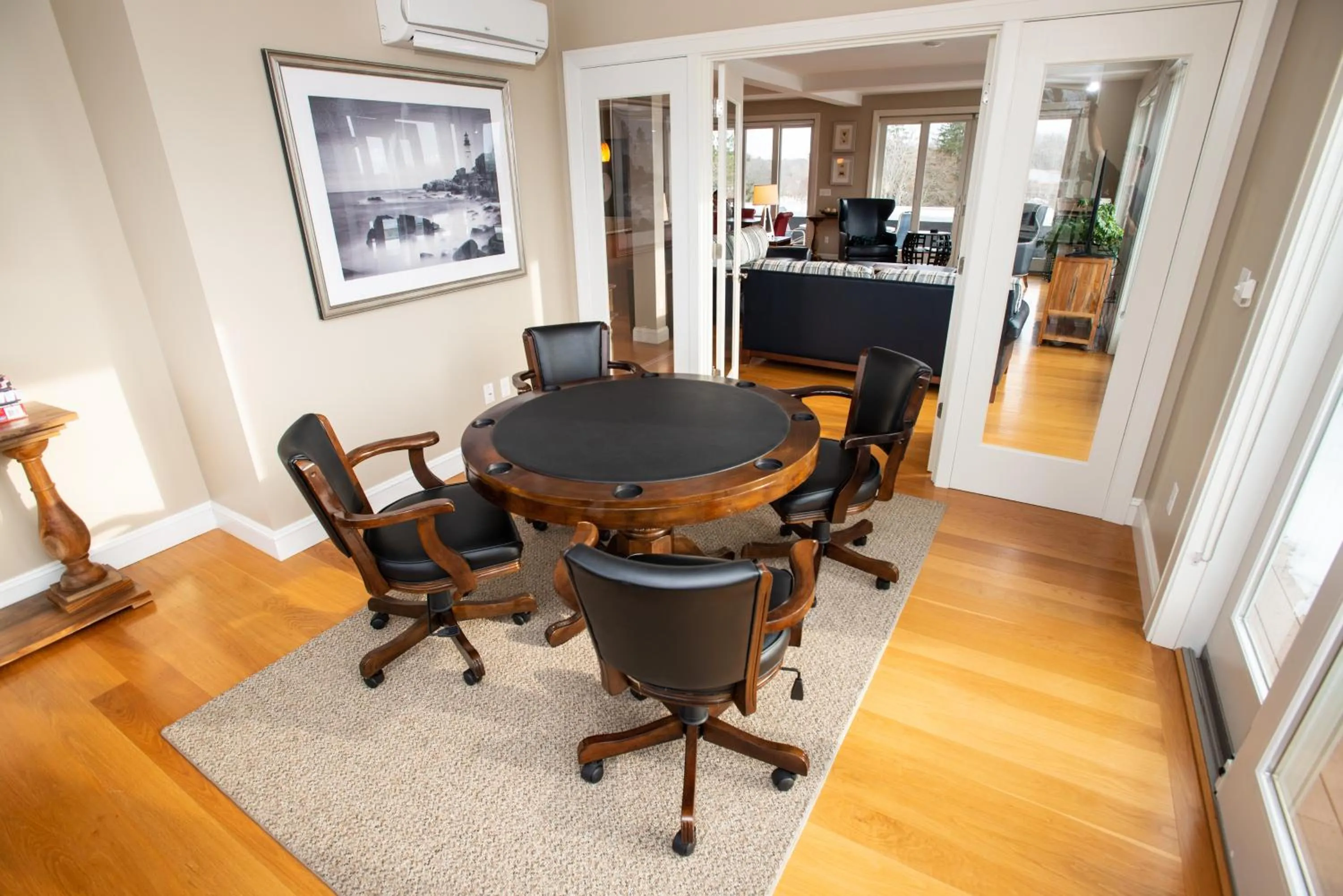 TV and multimedia in 84 Main