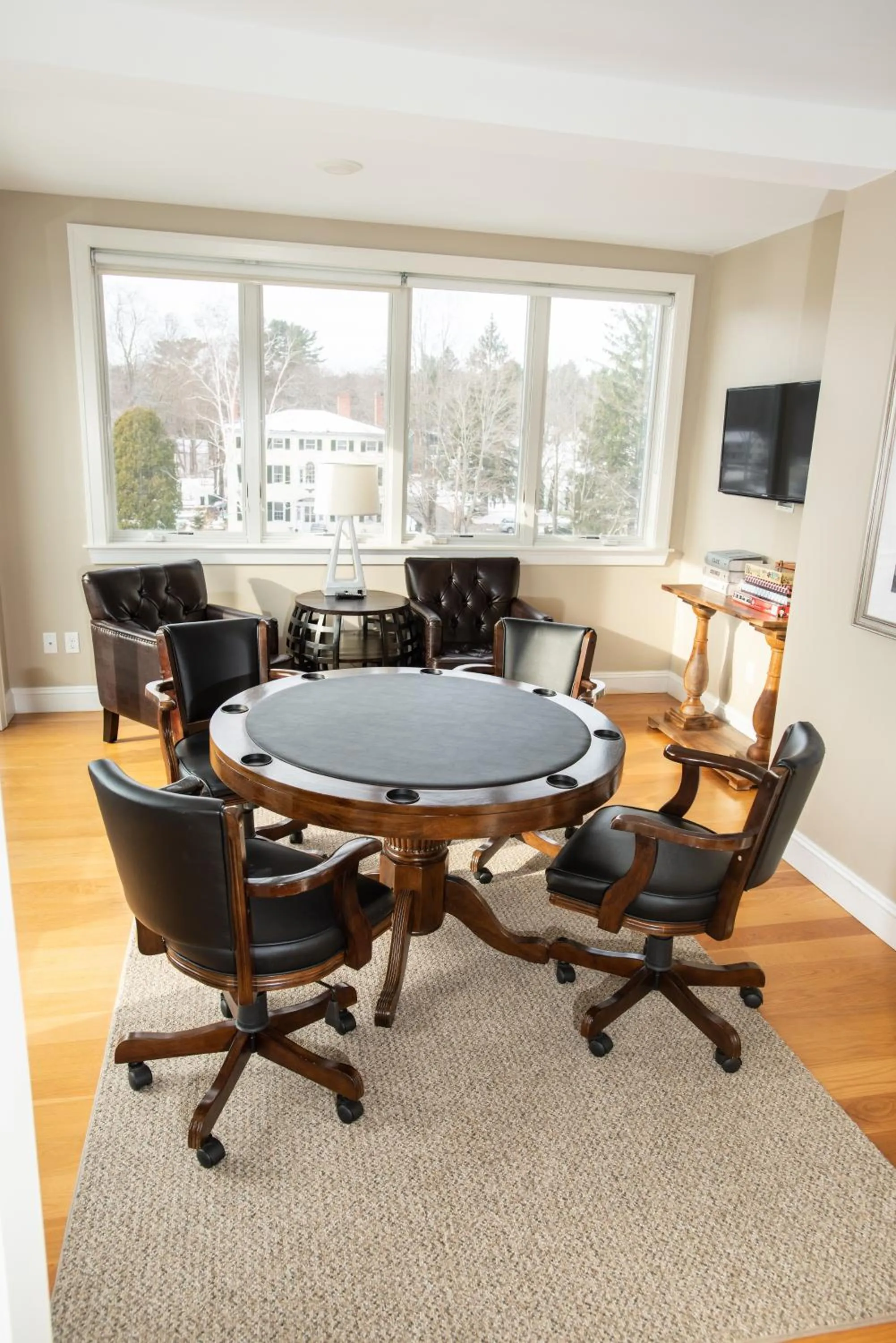 TV and multimedia in 84 Main