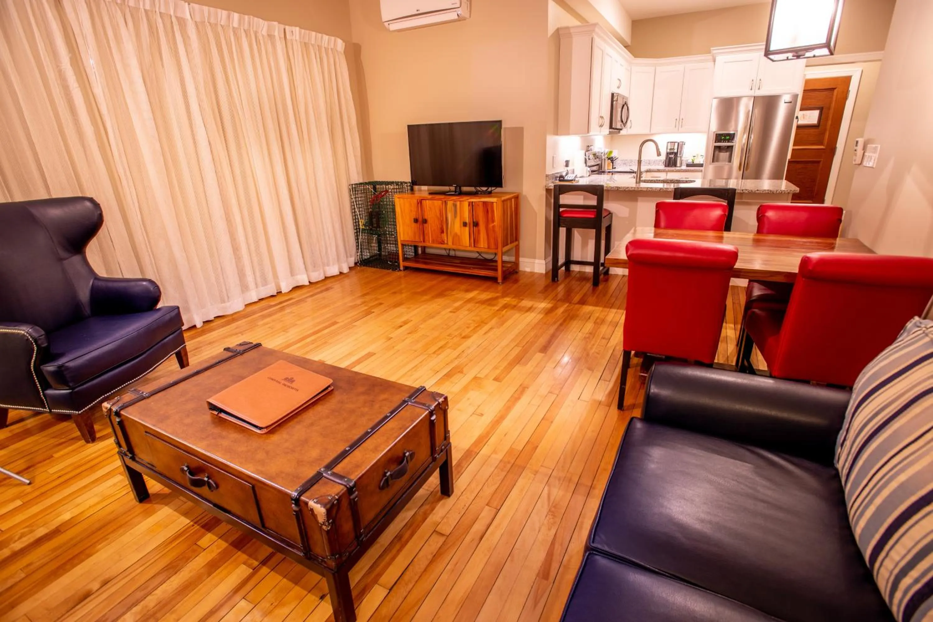 Kitchen or kitchenette in 84 Main