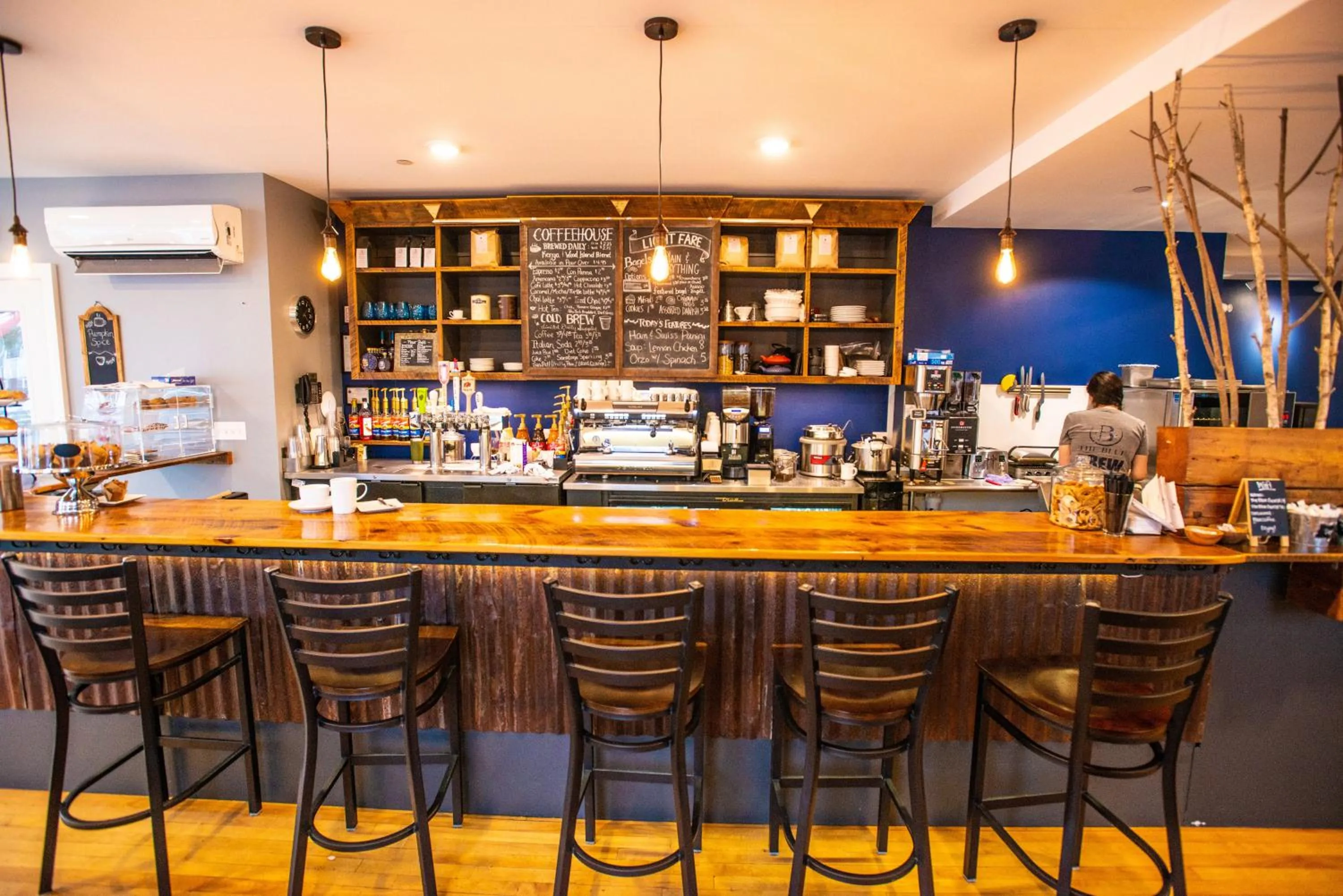 On-site shops in 84 Main