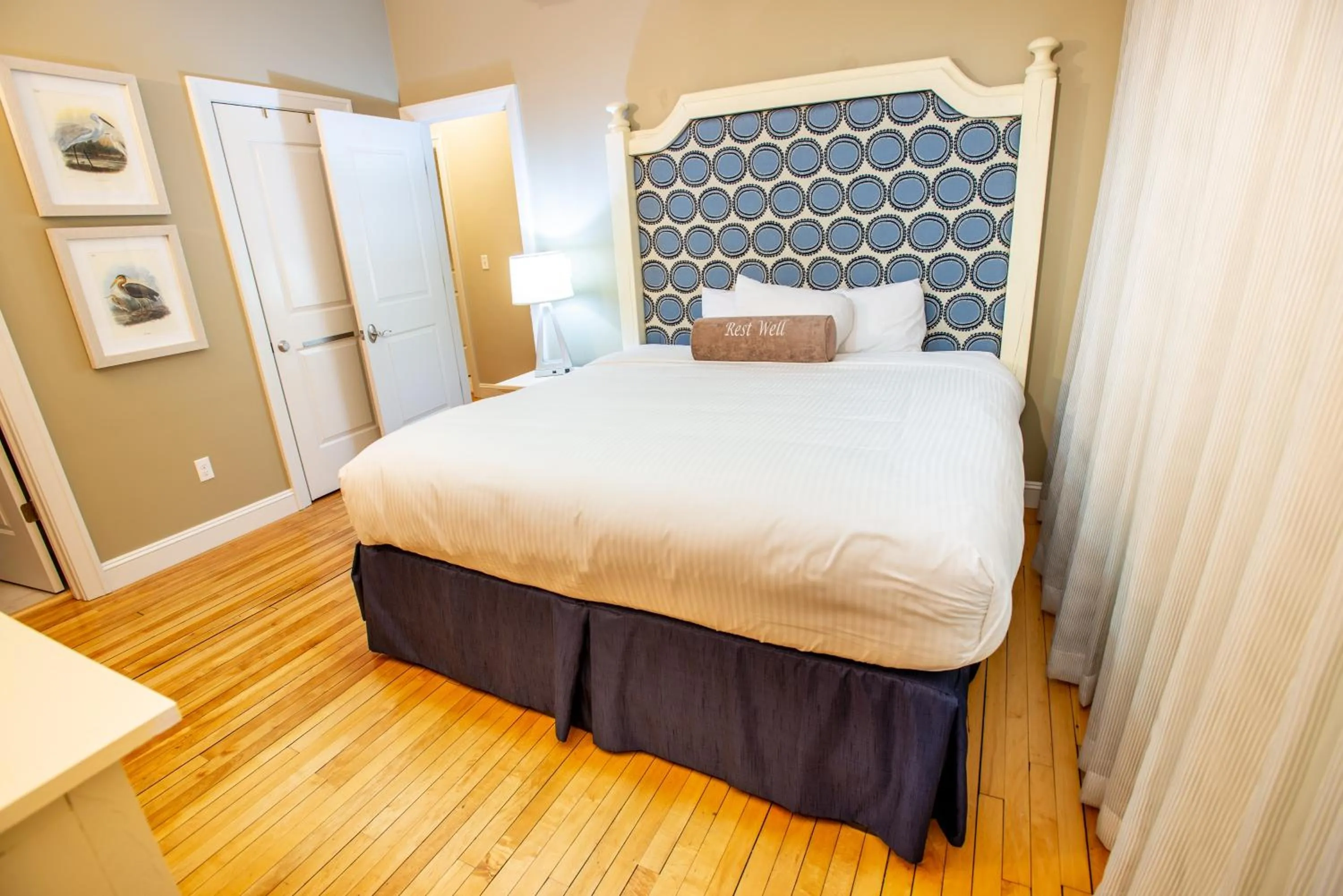 Bedroom, Bed in 84 Main