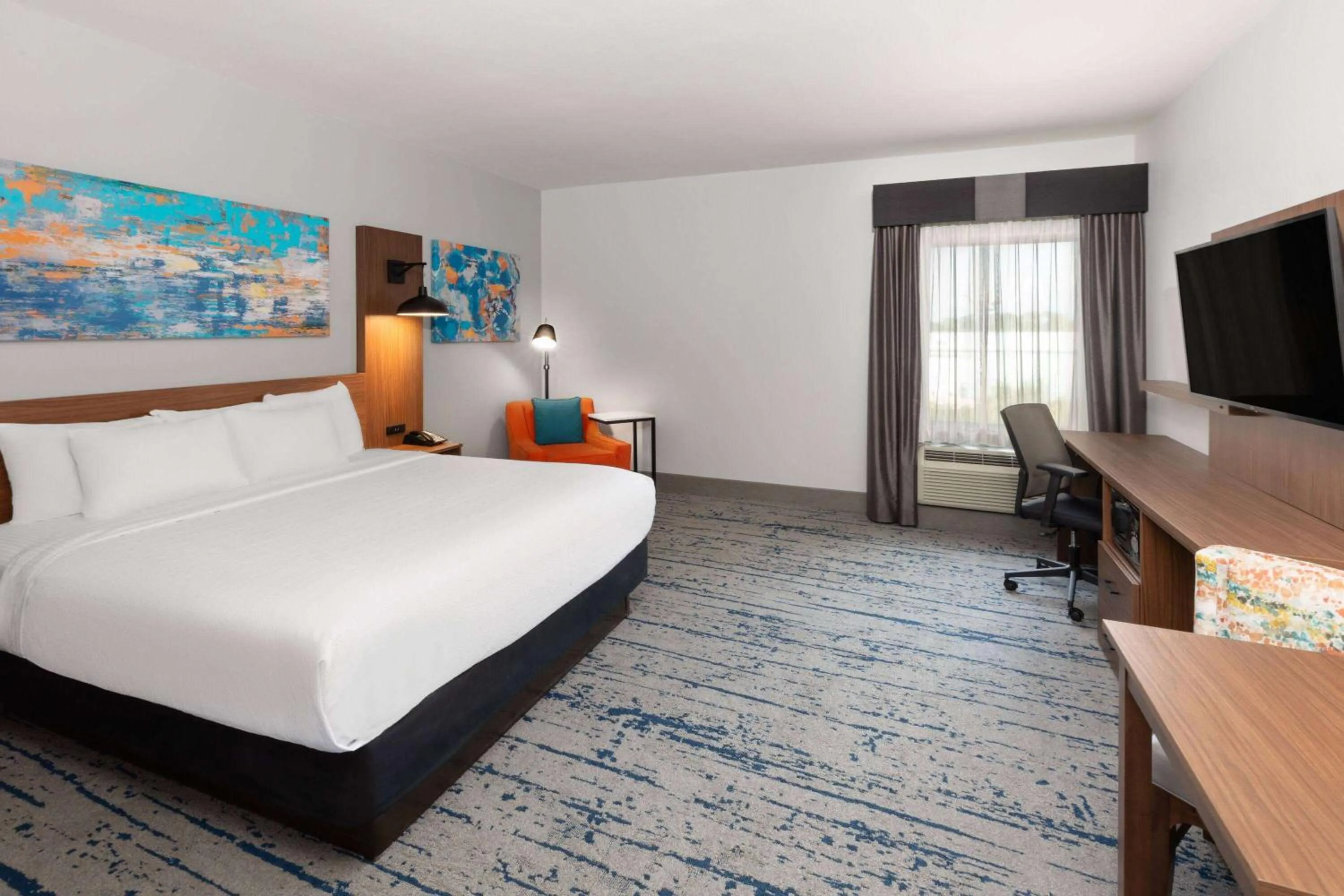 Photo of the whole room, Bed in La Quinta by Wyndham Rockport - Fulton