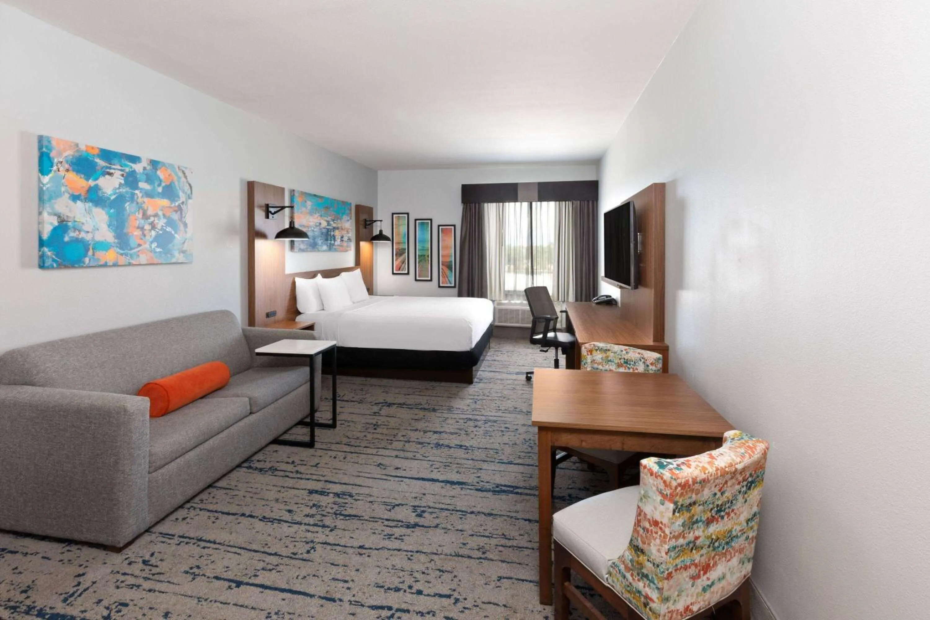 Photo of the whole room, Bed in La Quinta by Wyndham Rockport - Fulton