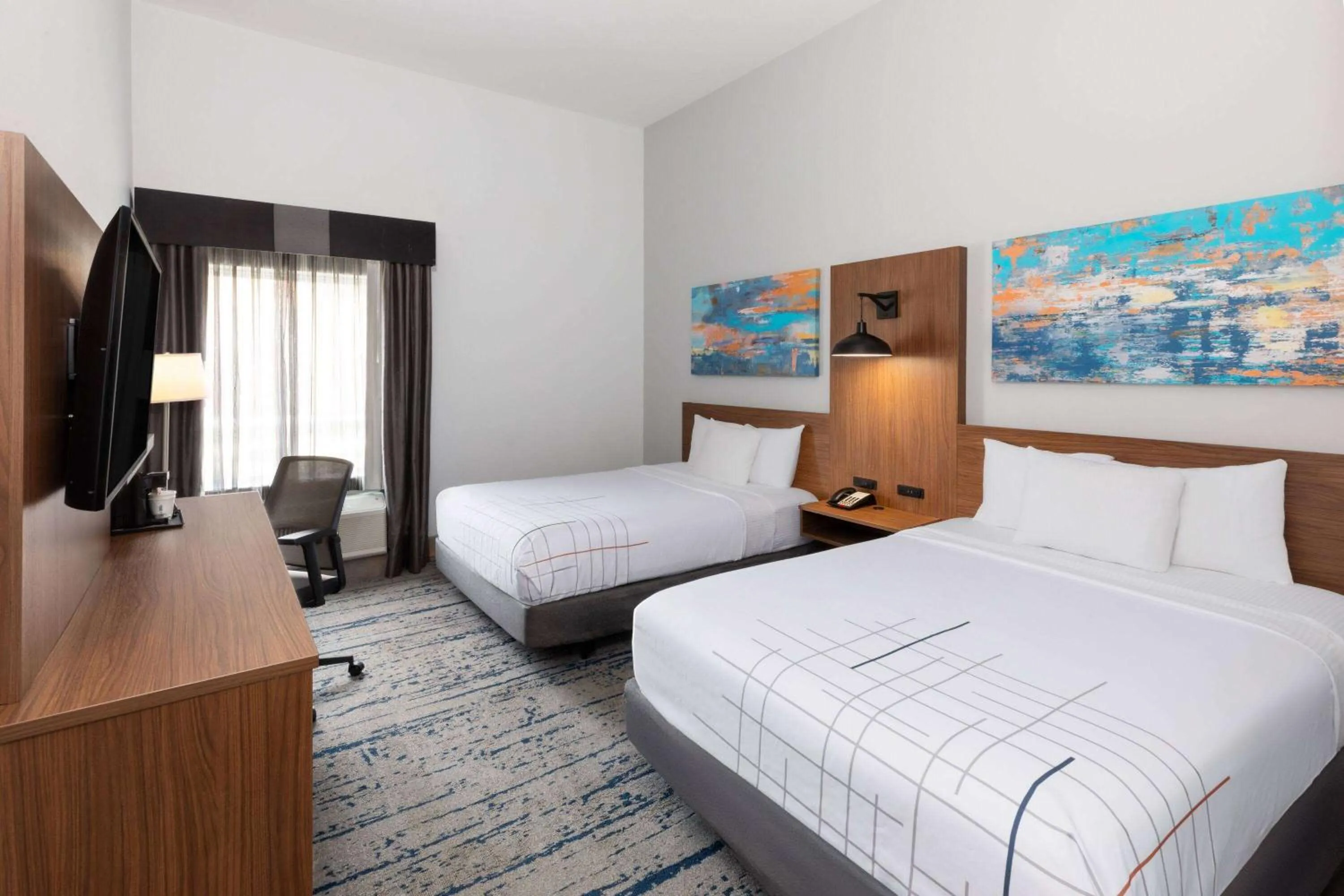 Photo of the whole room, Bed in La Quinta by Wyndham Rockport - Fulton