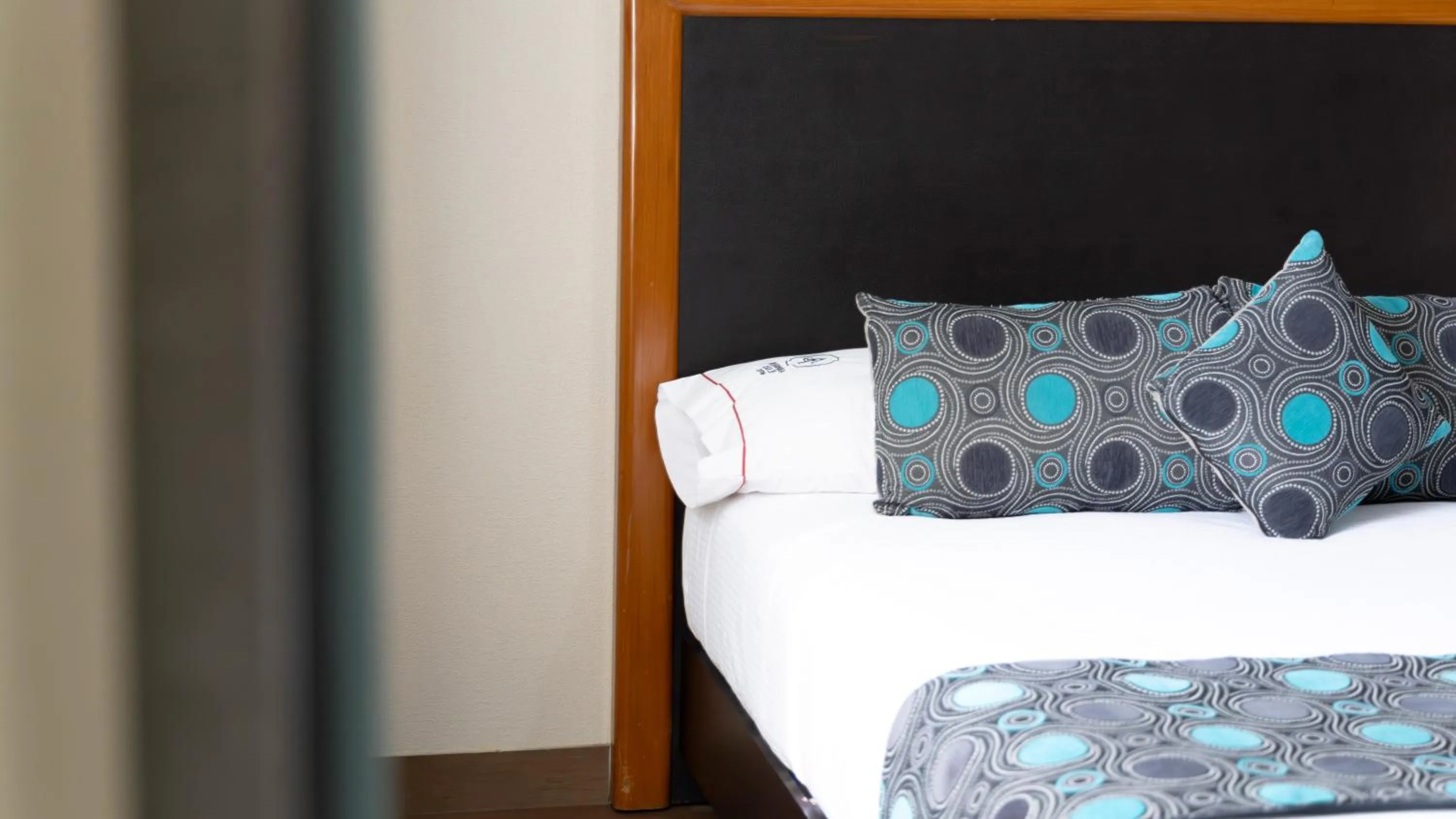 Photo of the whole room, Bed in Hotel Abastos Plaza