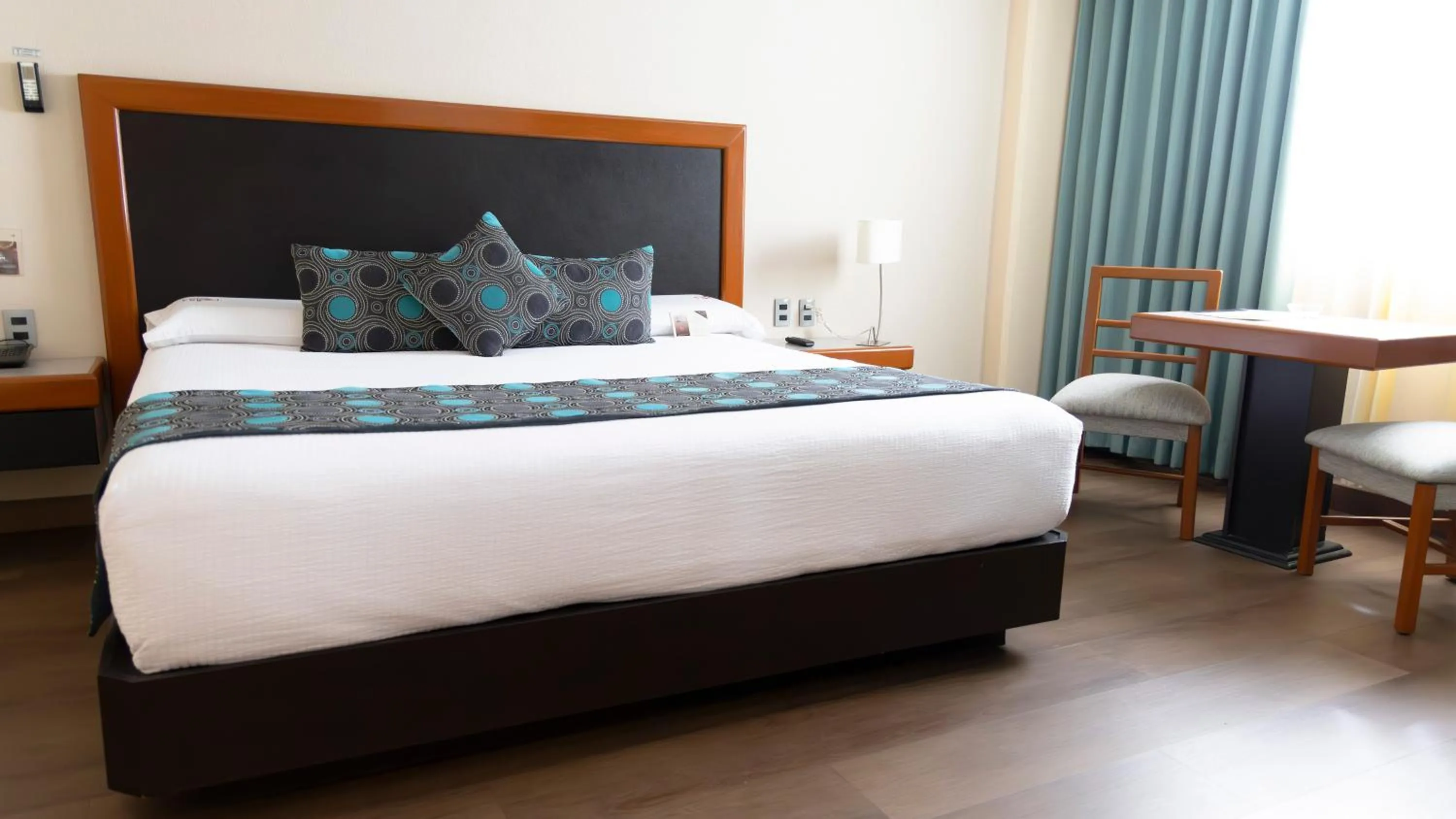 Photo of the whole room, Bed in Hotel Abastos Plaza