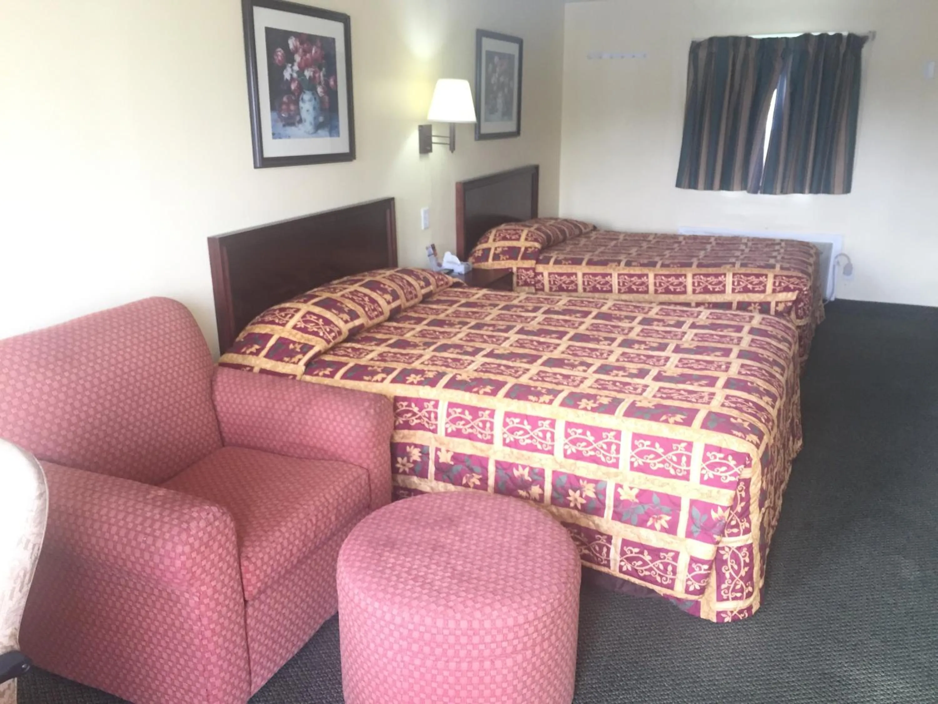 Bed in Rivers Inn