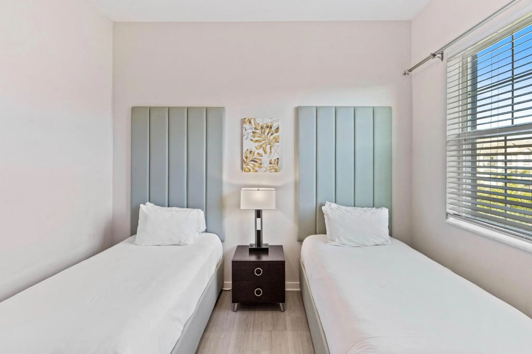 Bed in 4012 Breakview Drive 410