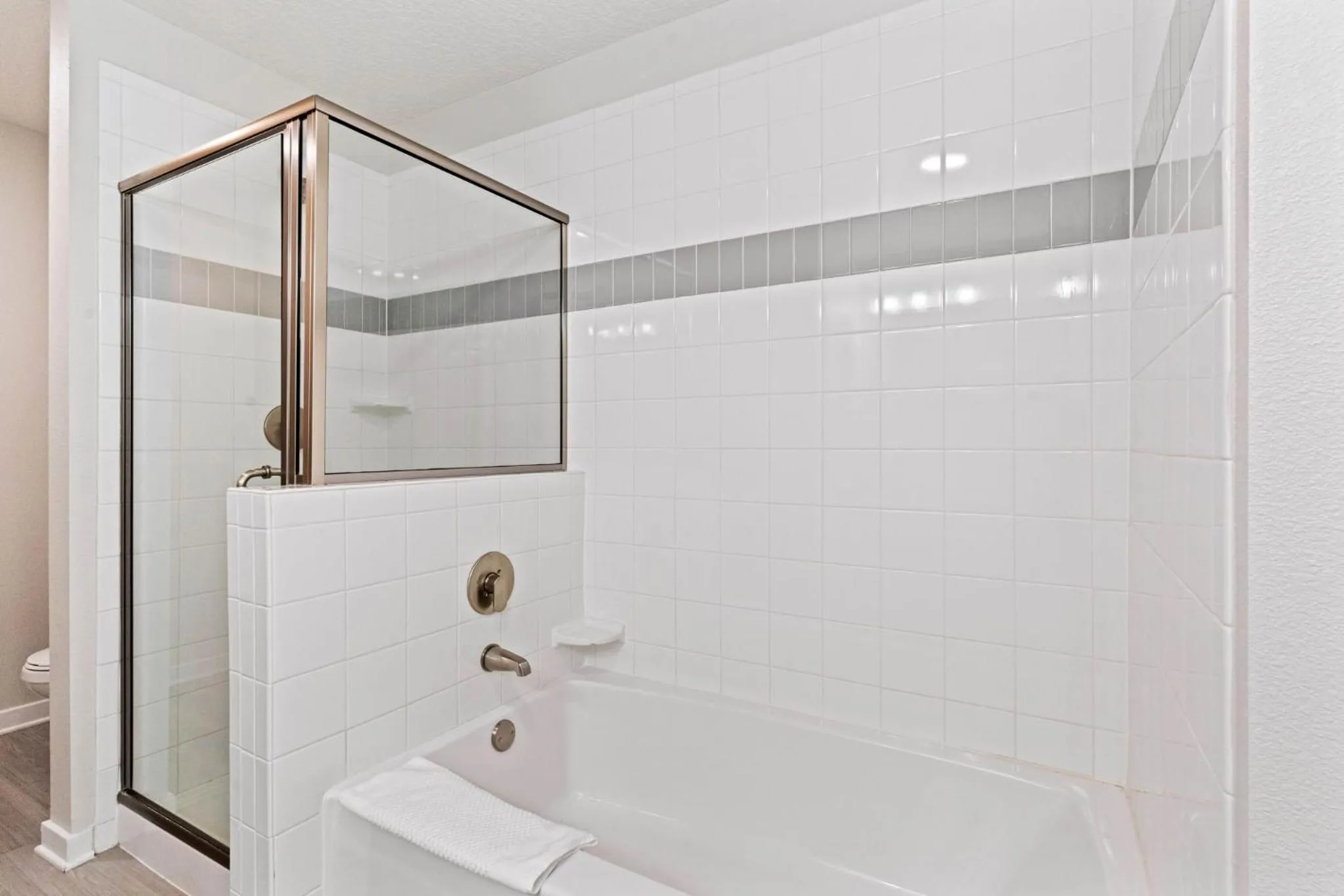 4012 Breakview Drive 410