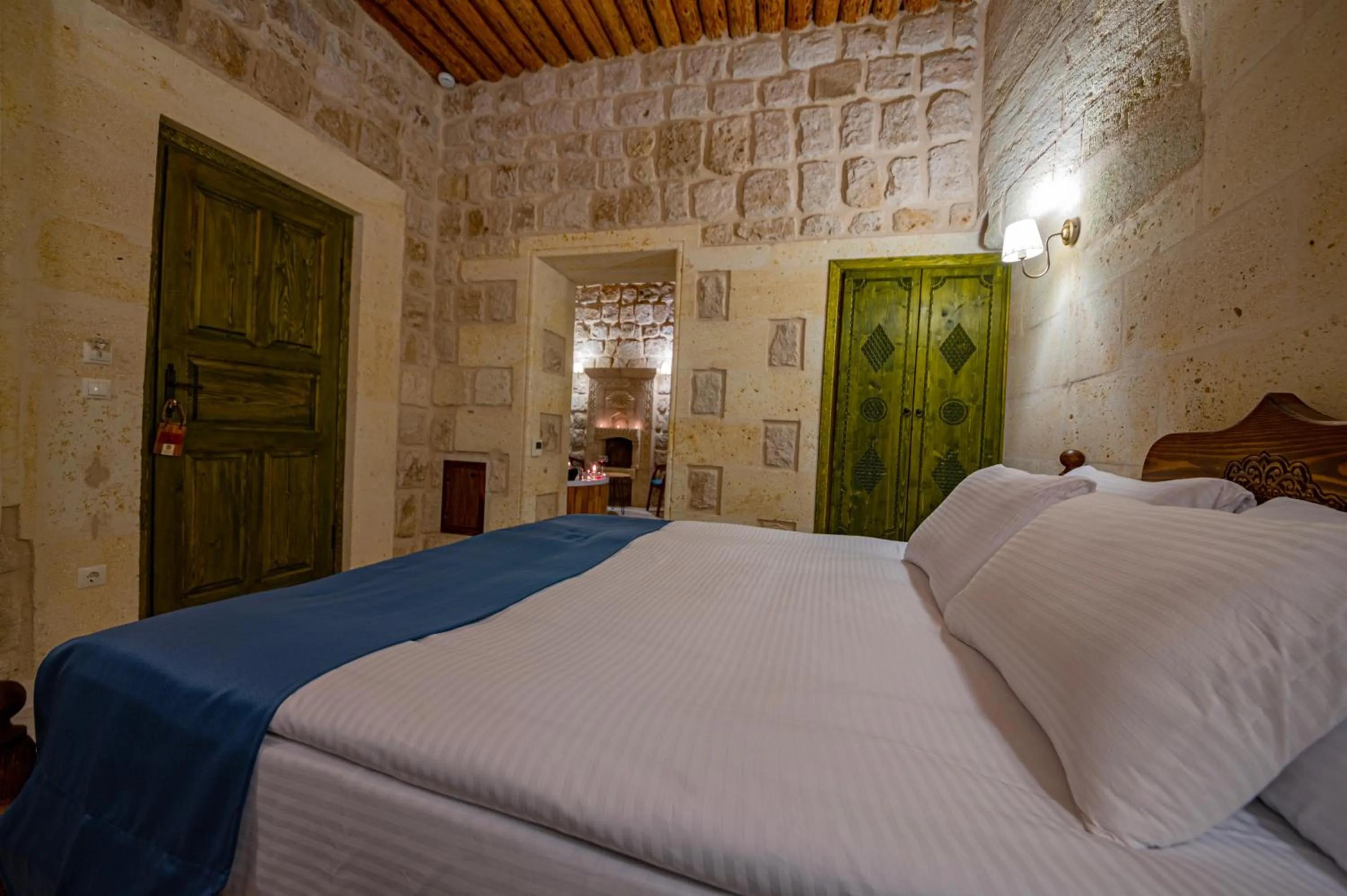 Hot Tub, Bed in Janus Cappadocia