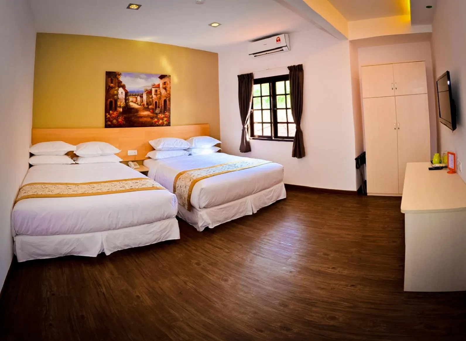 Photo of the whole room, Bed in Kertih Damansara Inn
