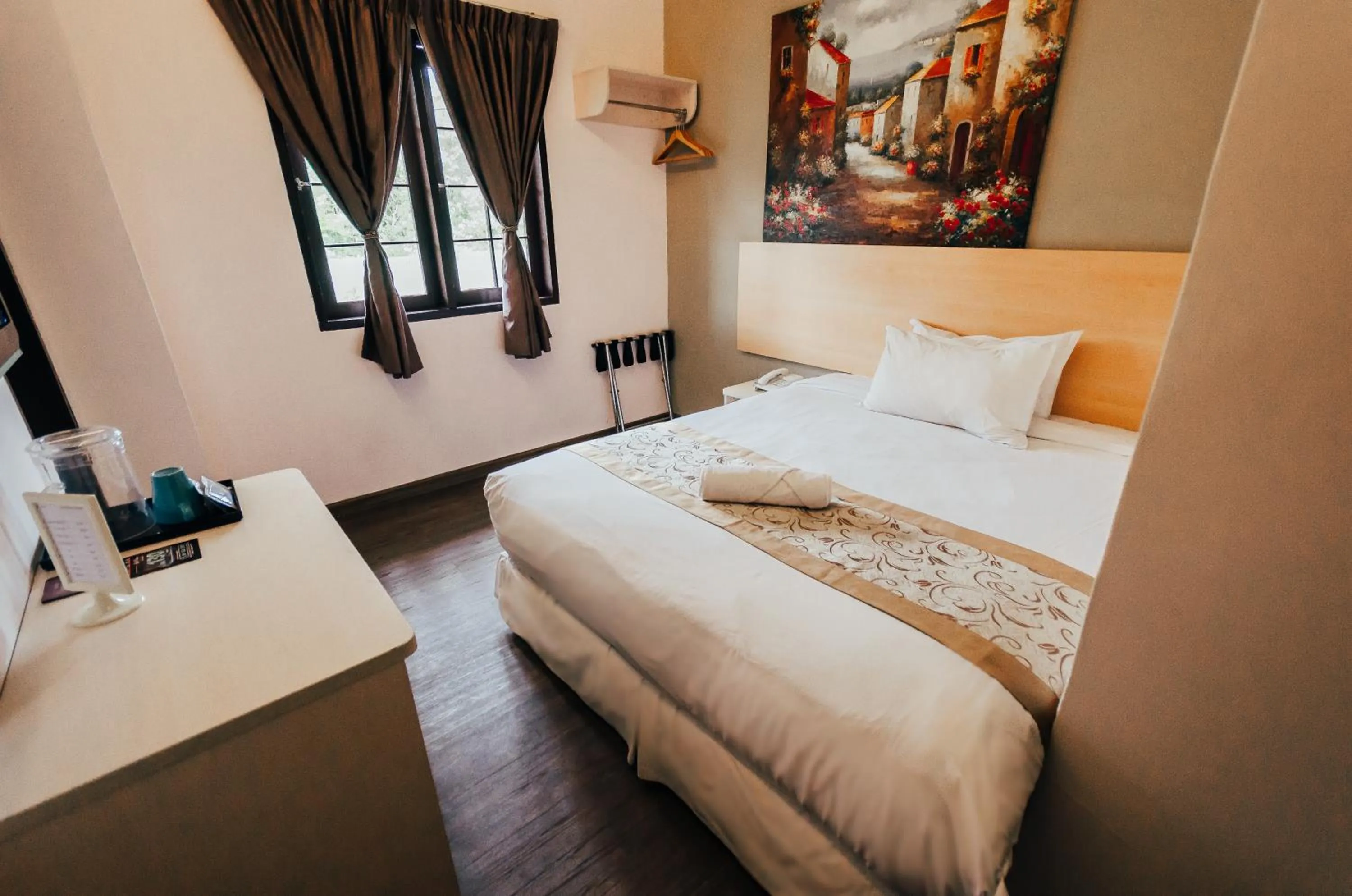 Photo of the whole room, Bed in Kertih Damansara Inn