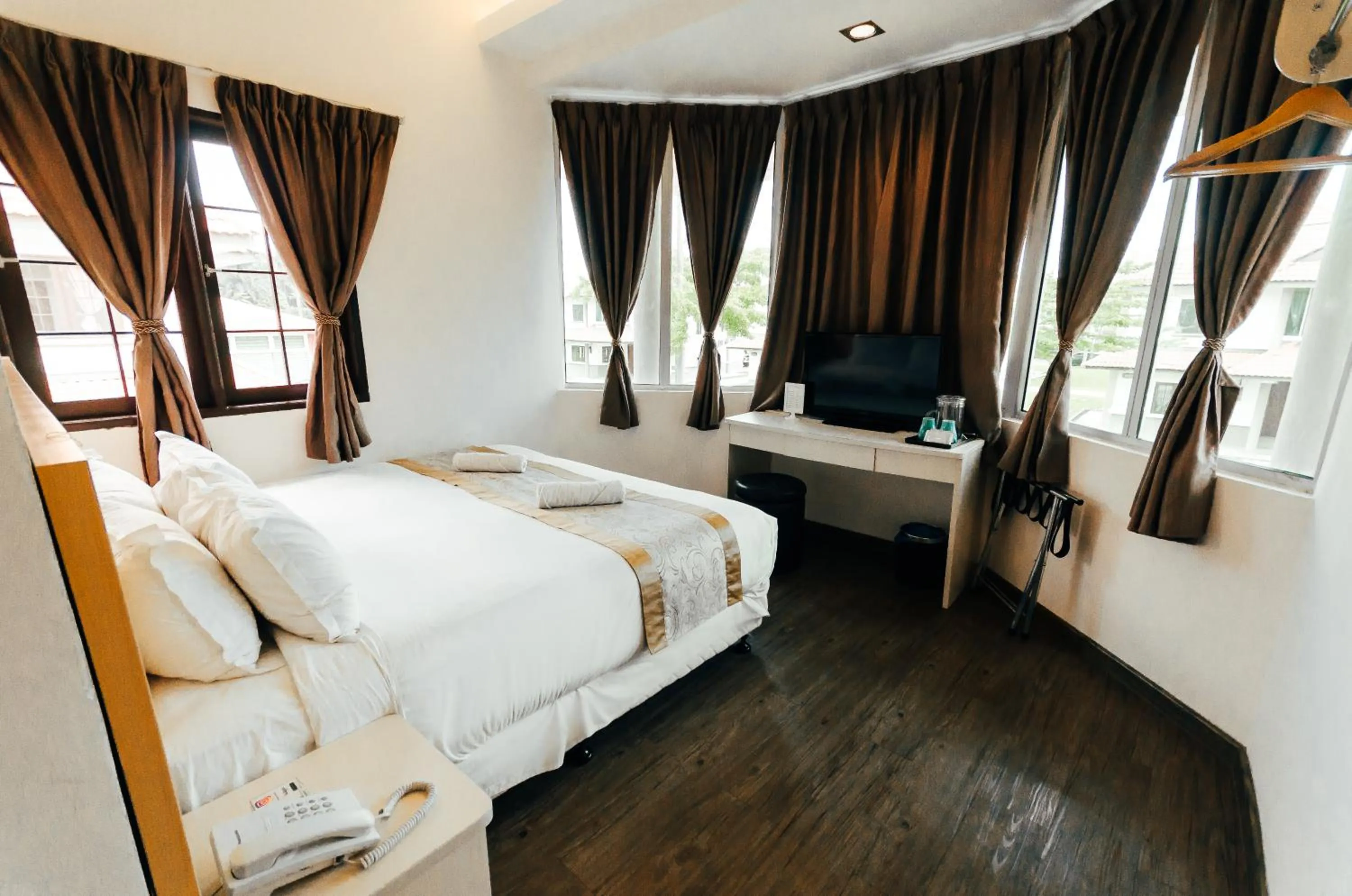 Photo of the whole room, Bed in Kertih Damansara Inn