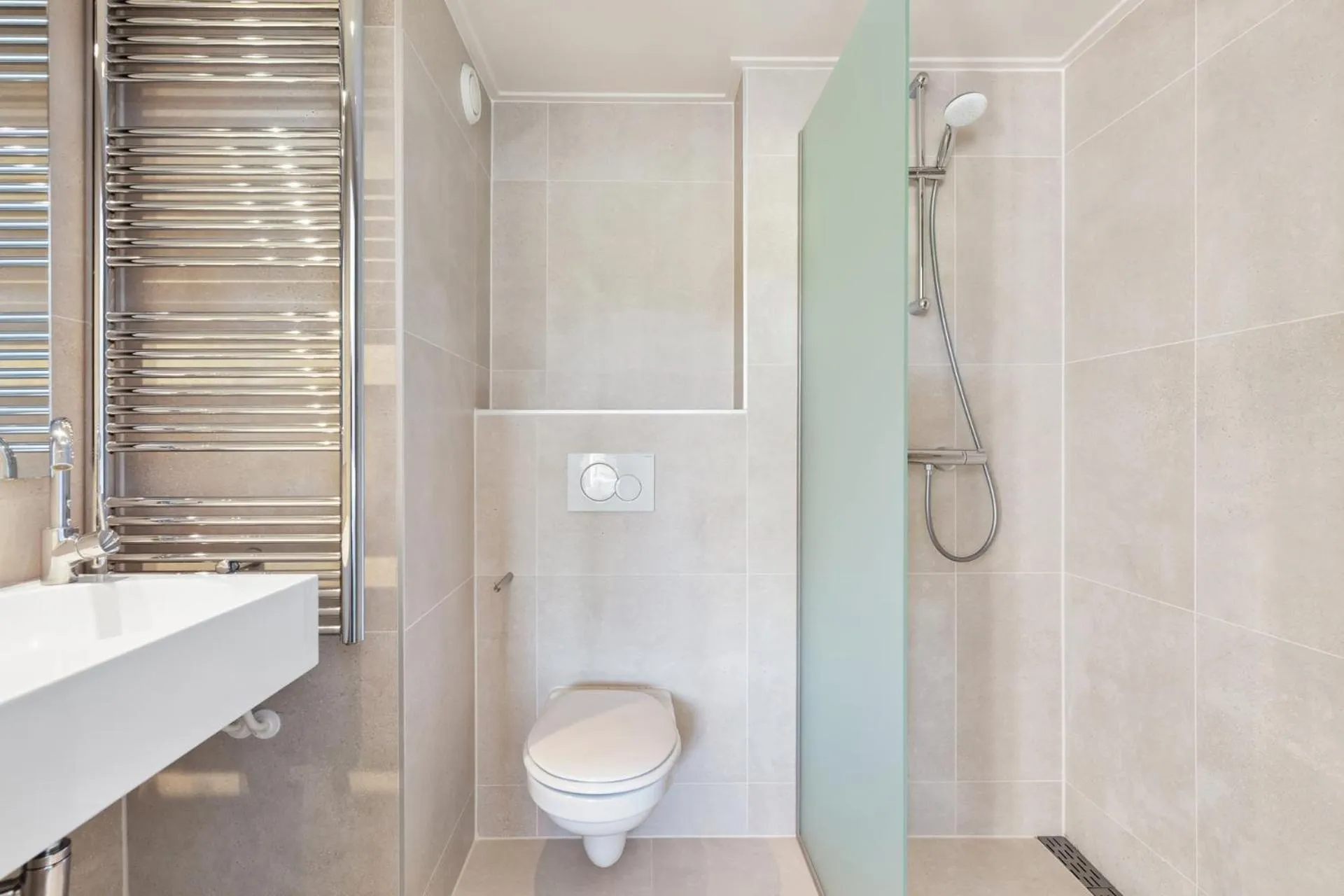 Bathroom in Strandhotel Zoutelande