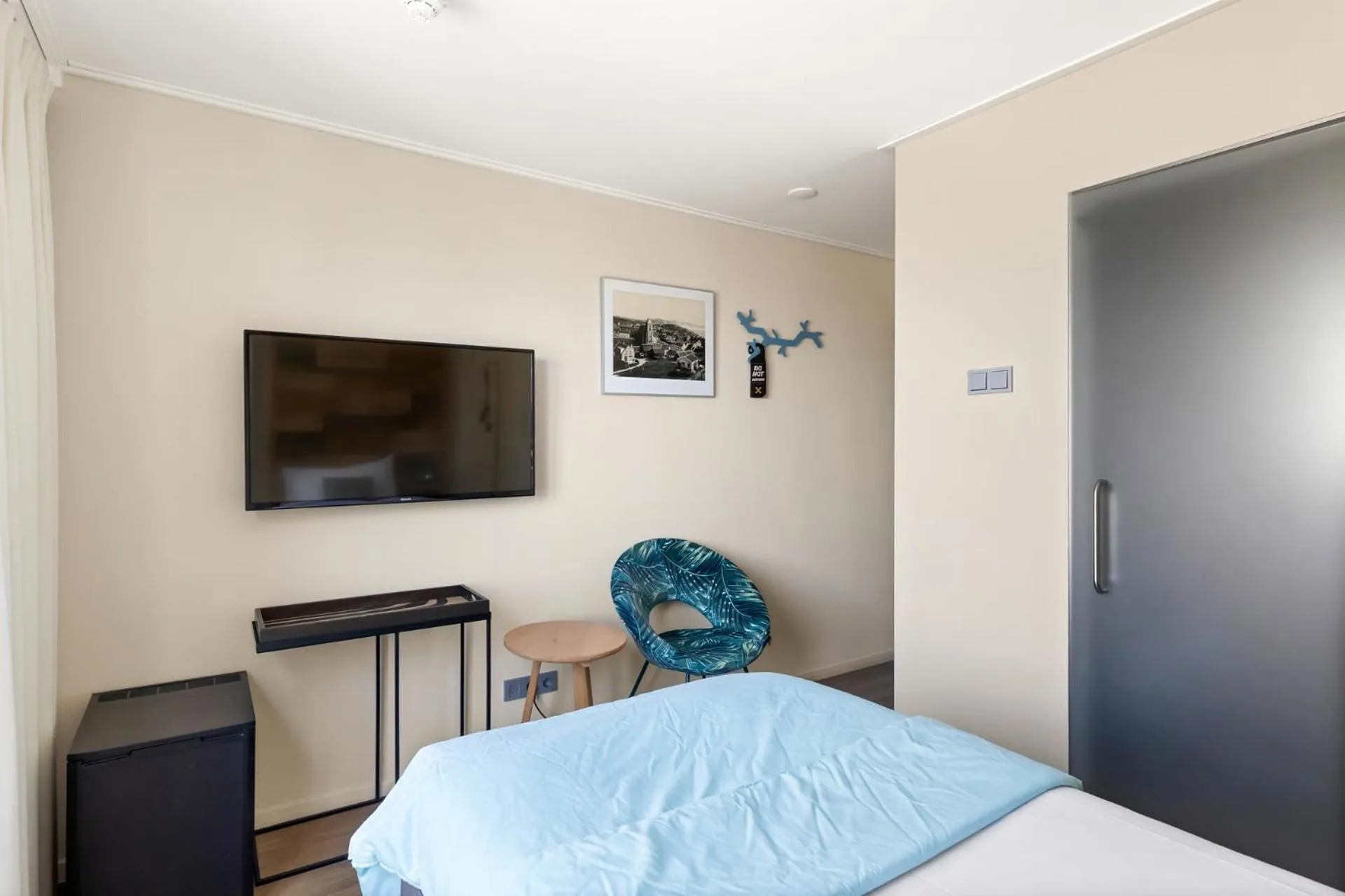 TV and multimedia, Bed in Strandhotel Zoutelande