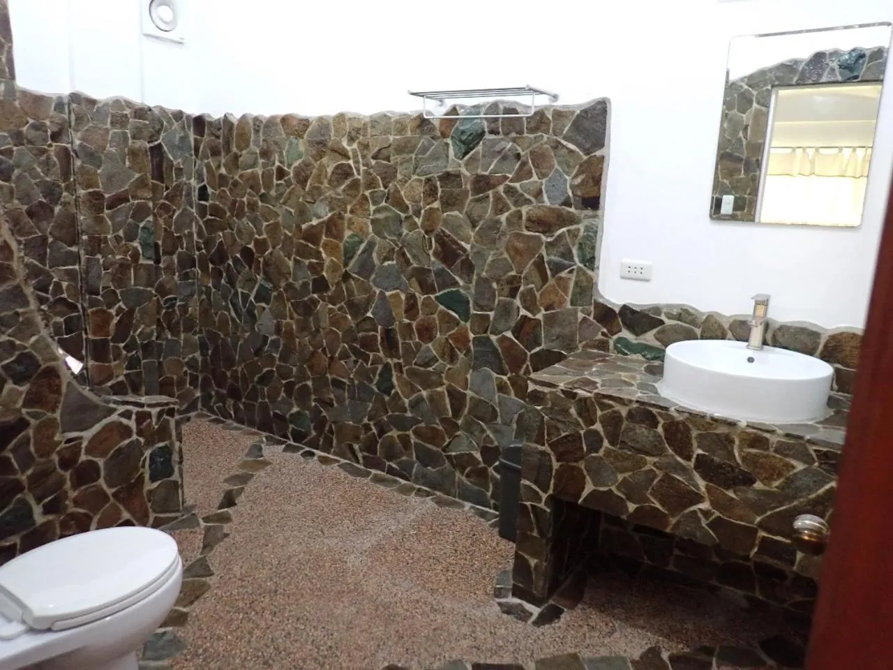 Toilet in White Chocolate Hills Resort