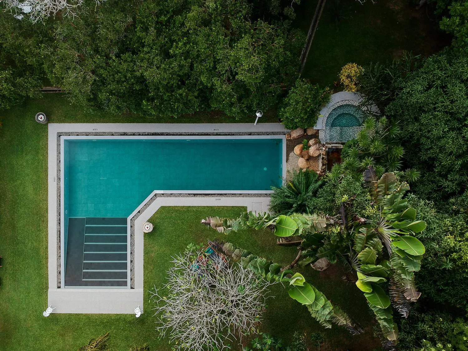 Bird's eye view in Horathapola Estate