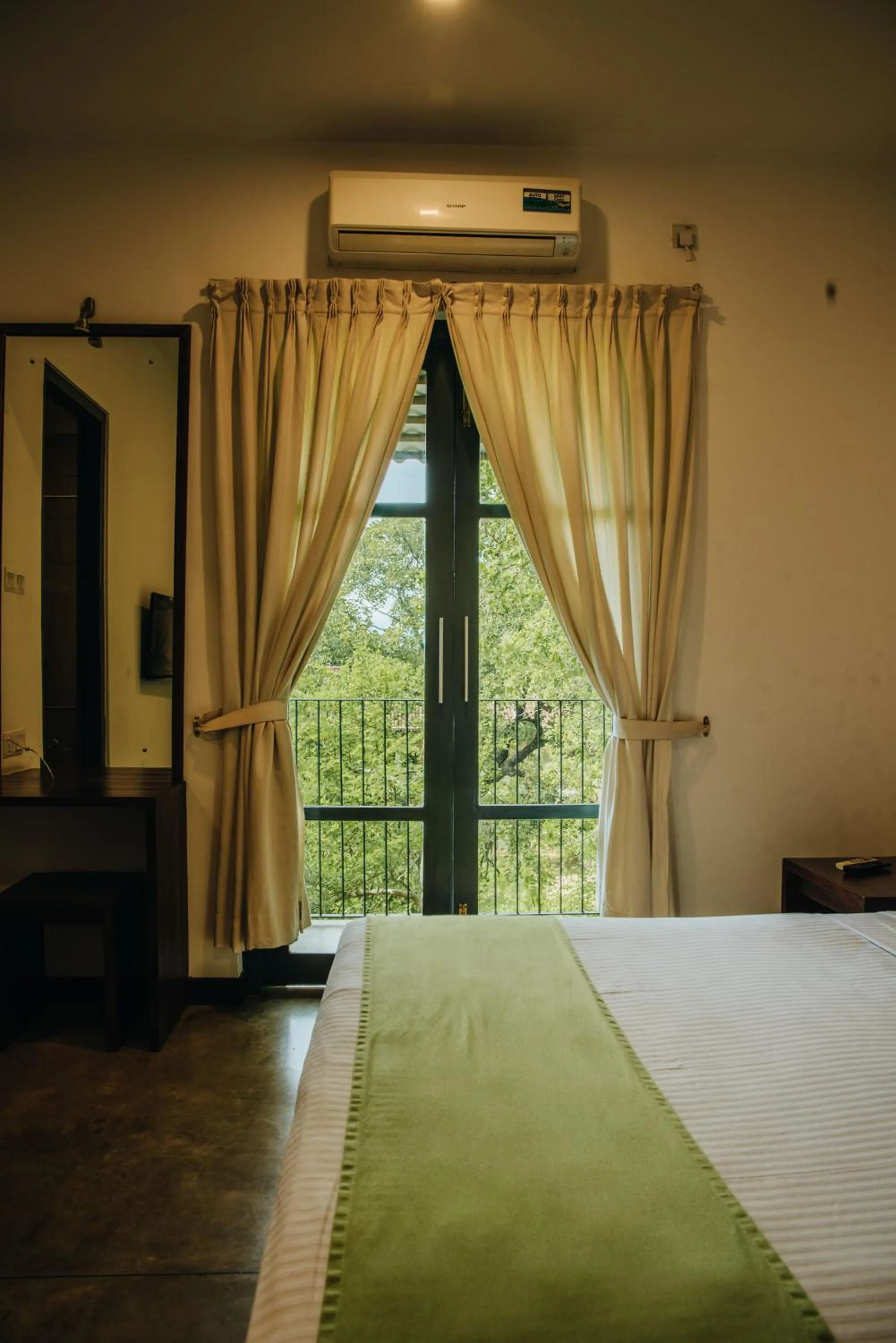 Photo of the whole room, Bed in Gimanhala Hotel