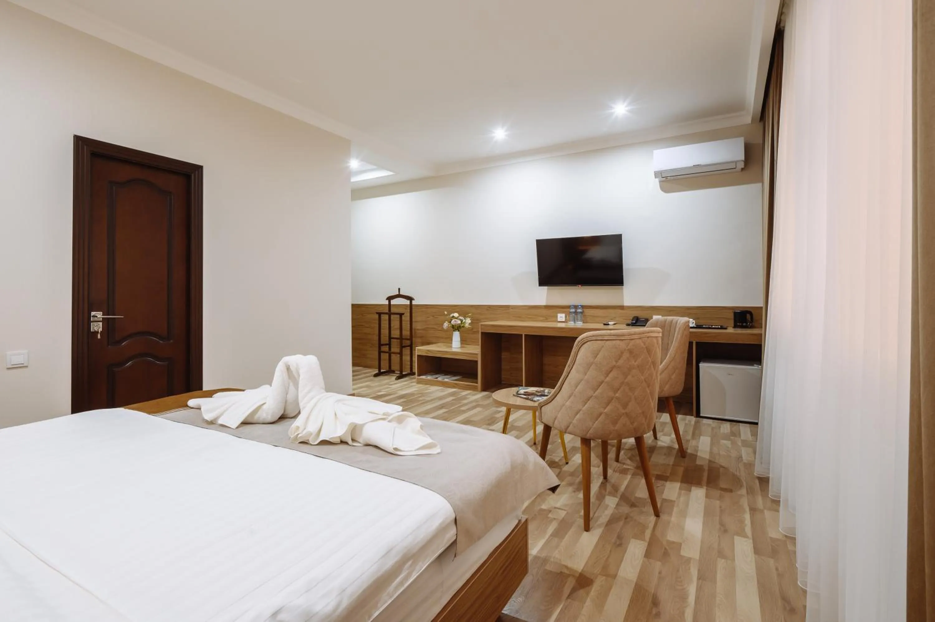 TV and multimedia, Bed in Sofiya Tashkent Hotel