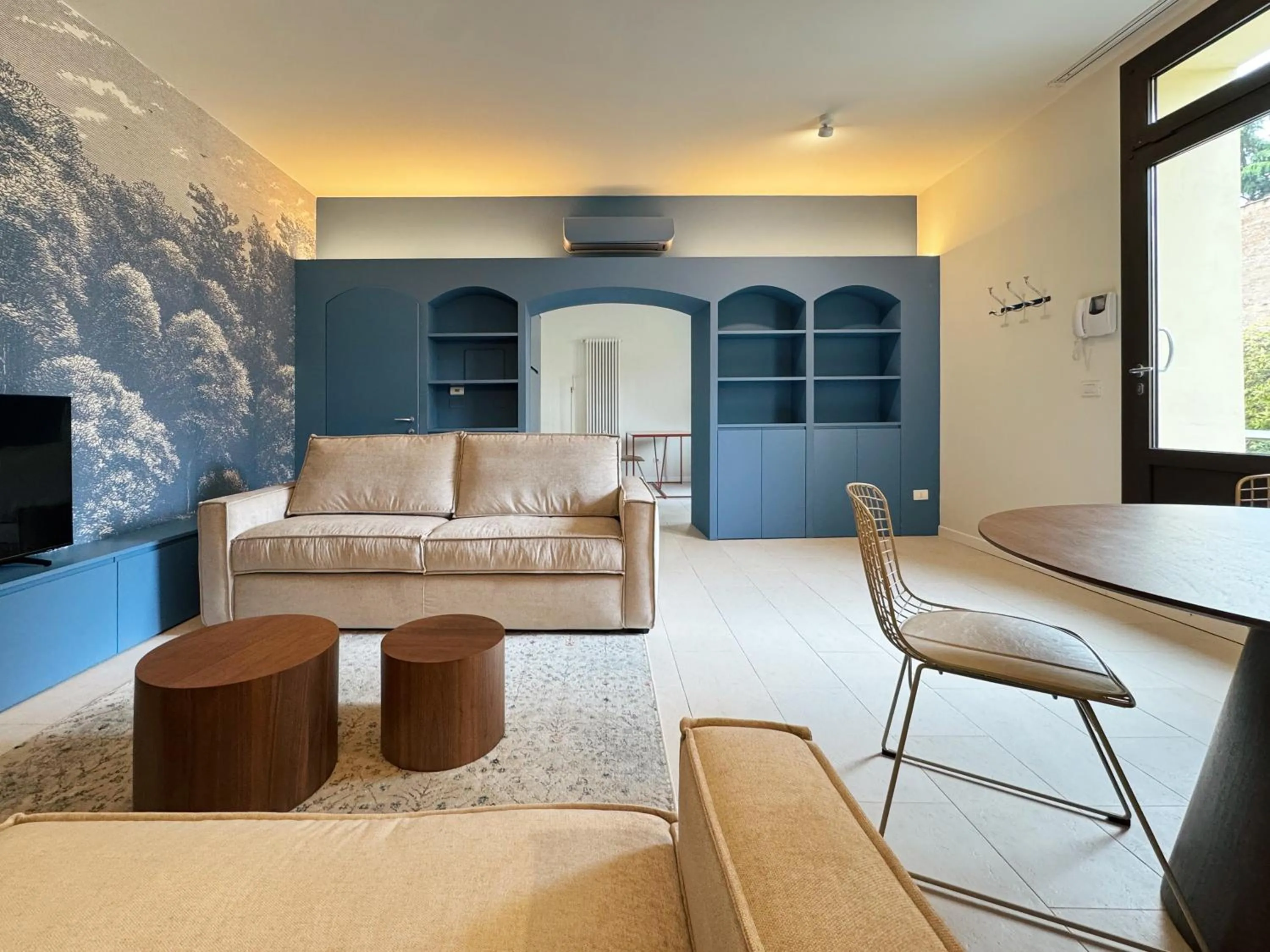 Communal lounge/ TV room in Carducci Residence - by Bologna Residences