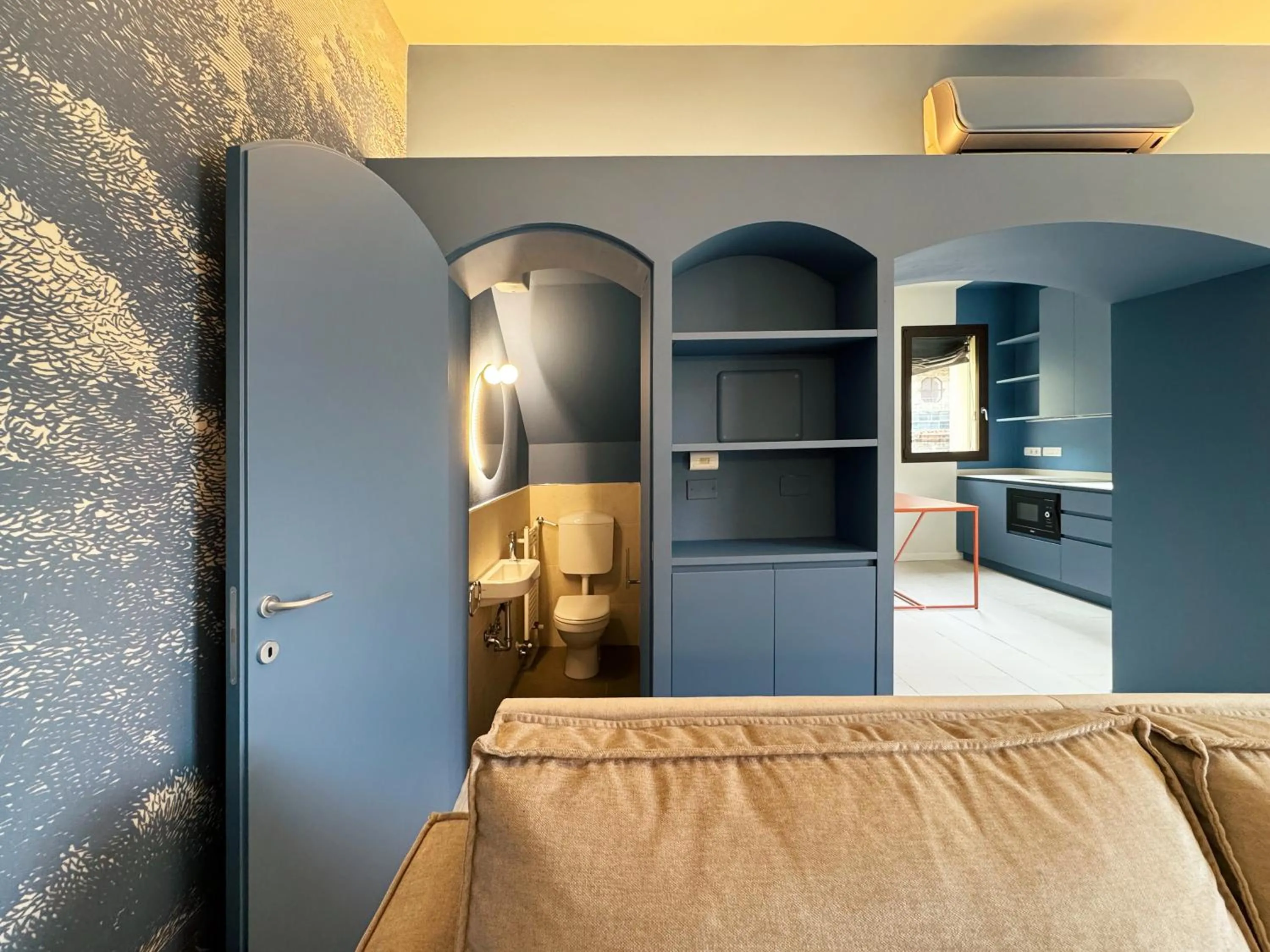 Kitchen or kitchenette, Bed in Carducci Residence - by Bologna Residences