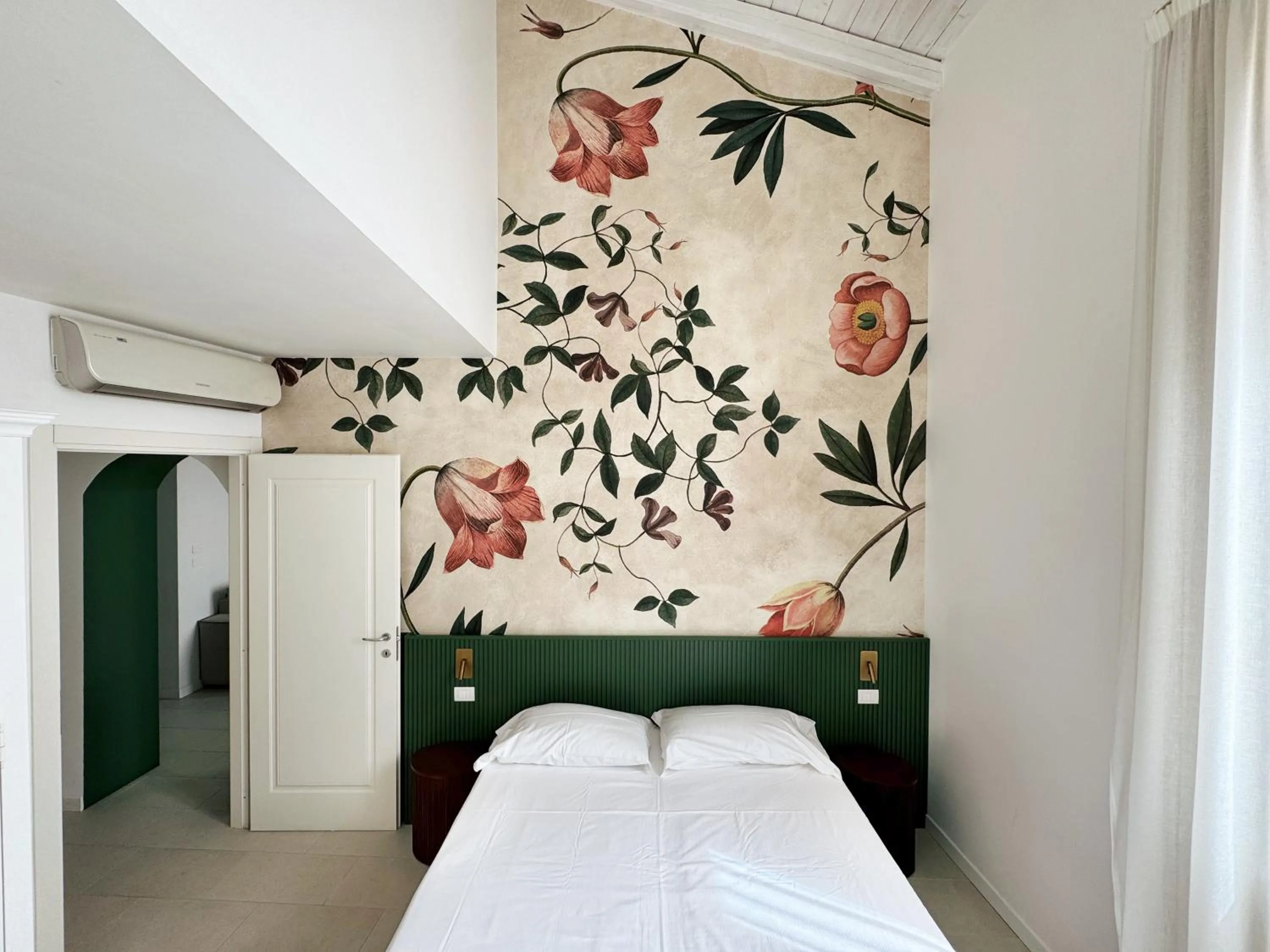 Bed in Carducci Residence - by Bologna Residences