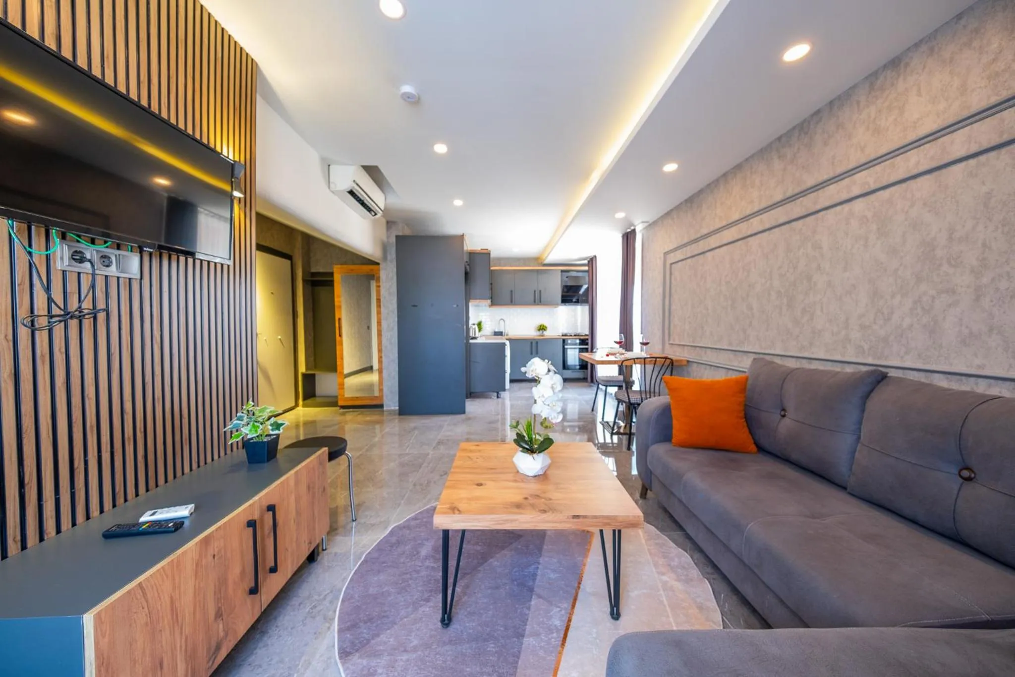 Kitchen or kitchenette in Mrt Suites Lara