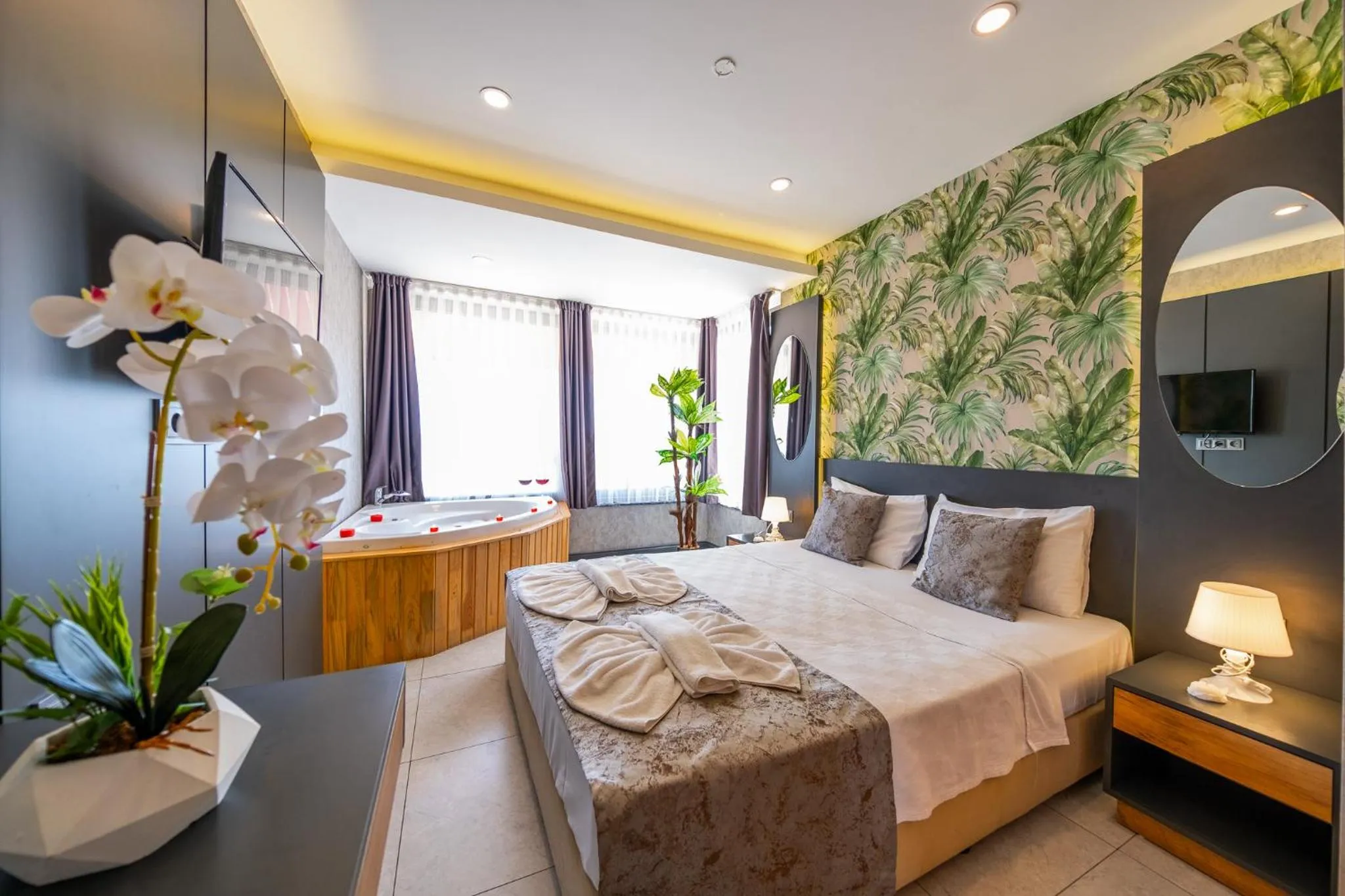 Bed in Mrt Suites Lara