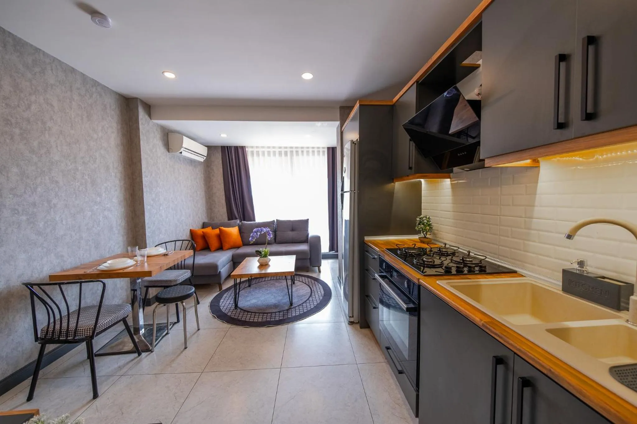 Living room in Mrt Suites Lara