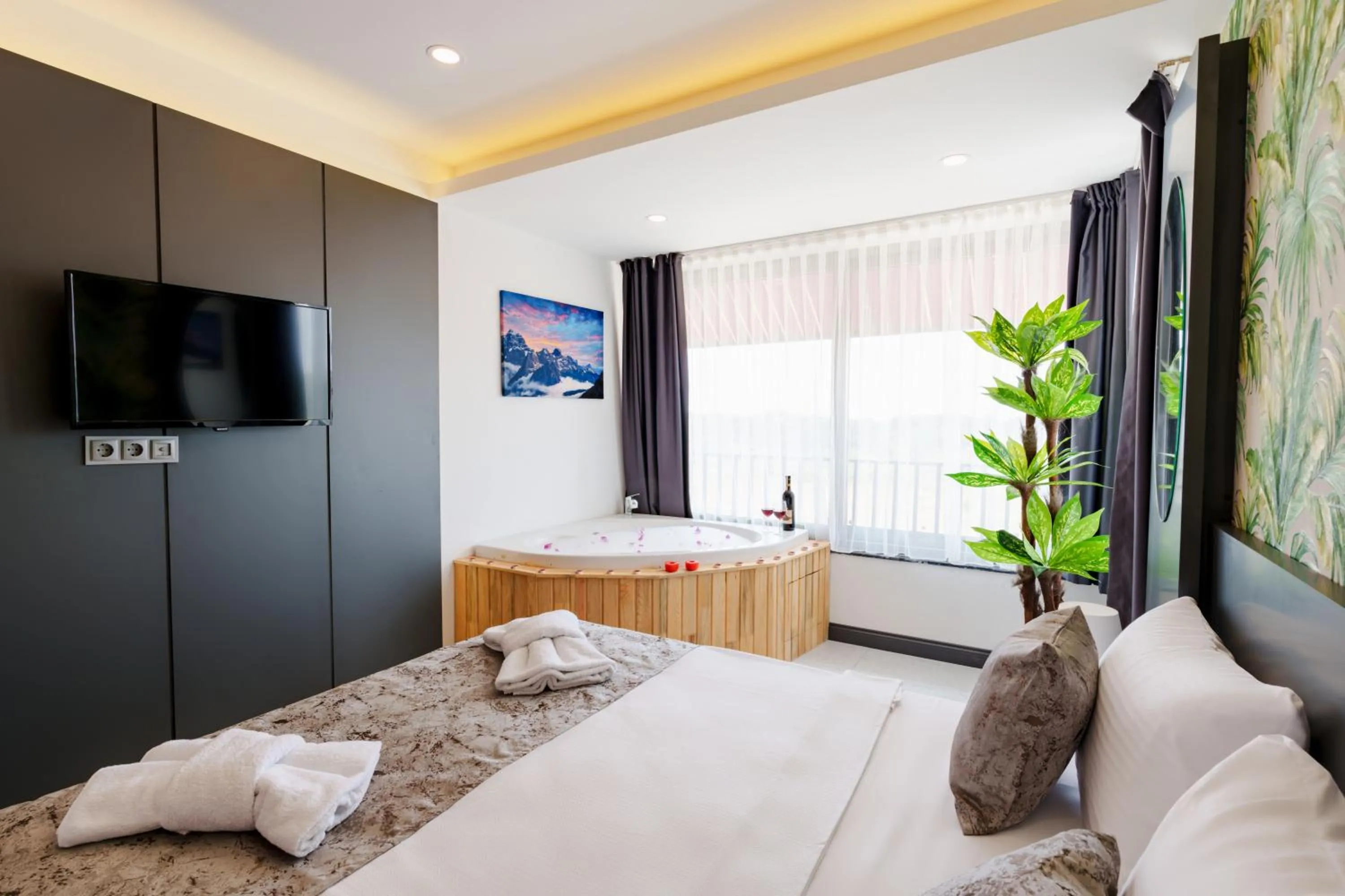 Bed in Mrt Suites Lara