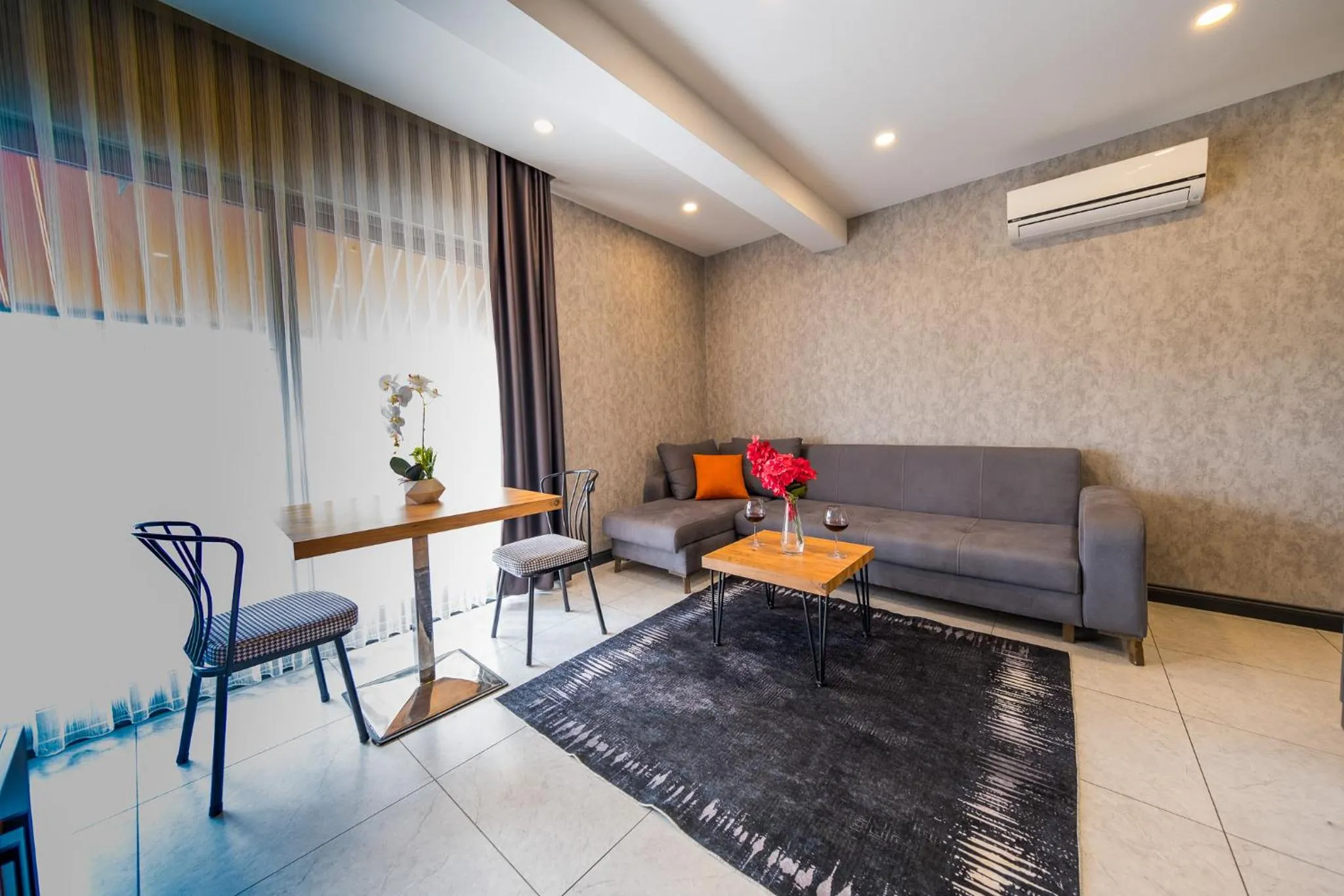 Living room in Mrt Suites Lara
