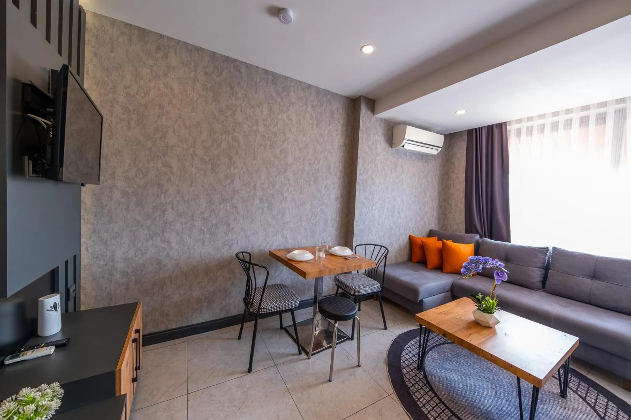 Living room in Mrt Suites Lara