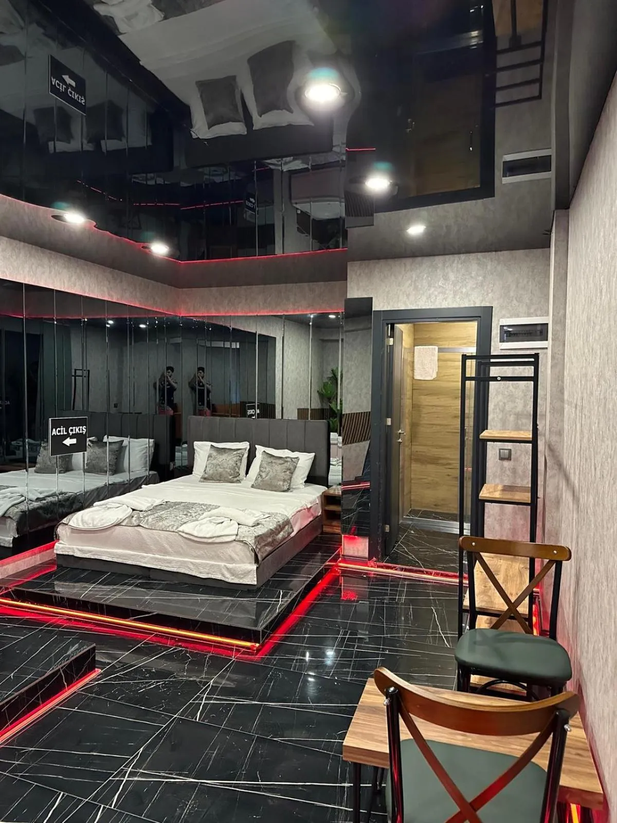 Bed in Mrt Suites Lara