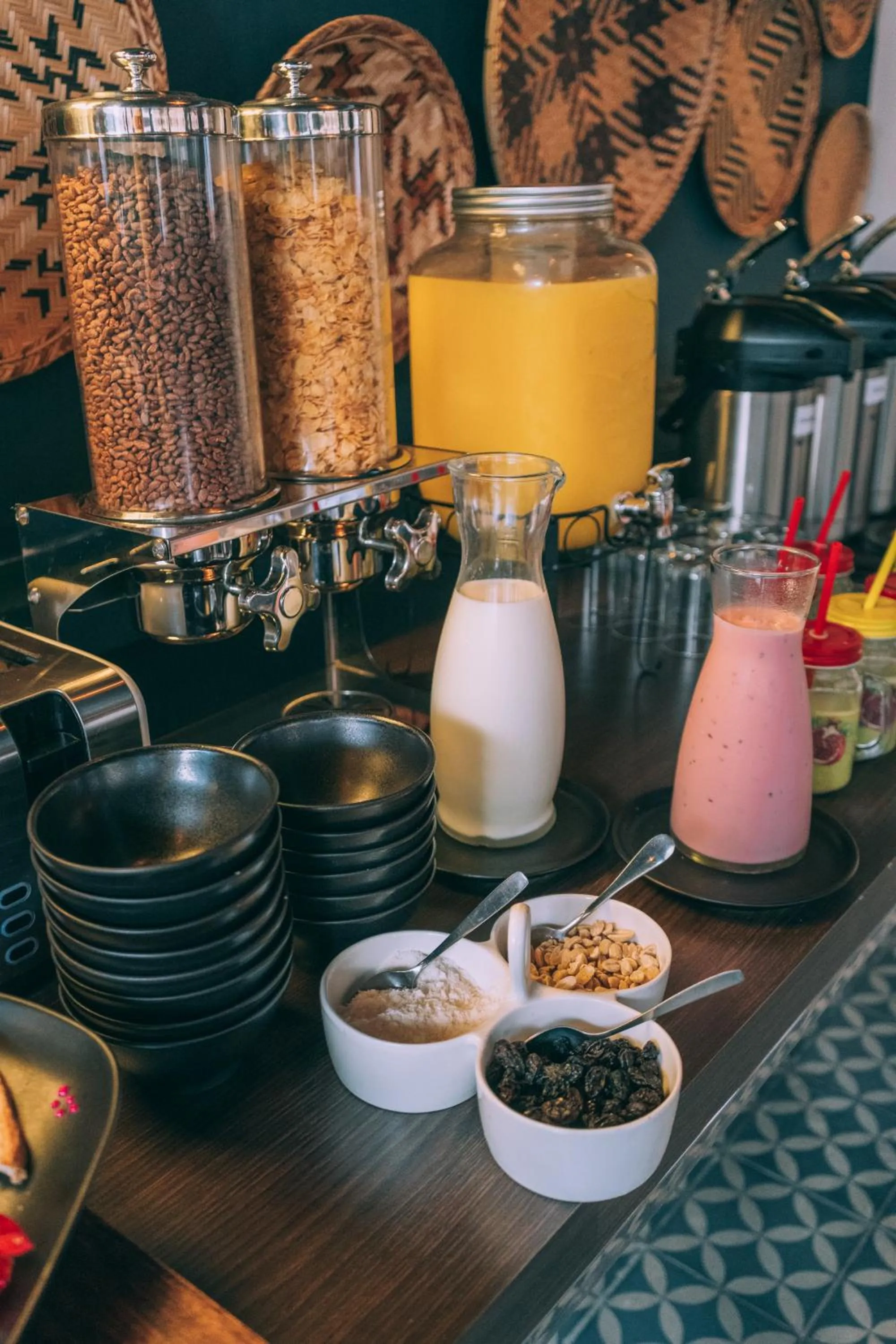 Buffet breakfast in Liv Zona G Hotel By Sarasti