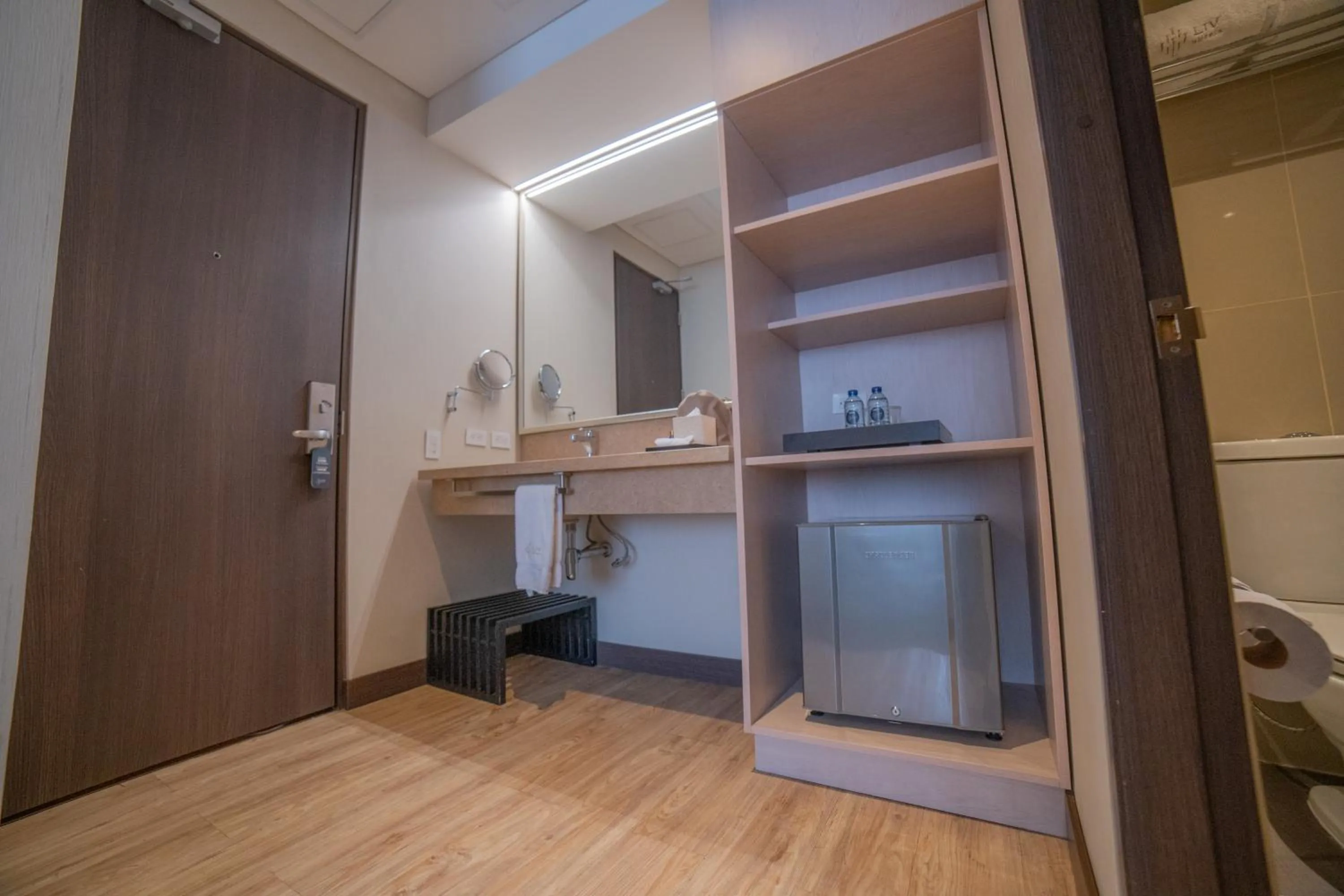 minibar in Liv Zona G Hotel By Sarasti