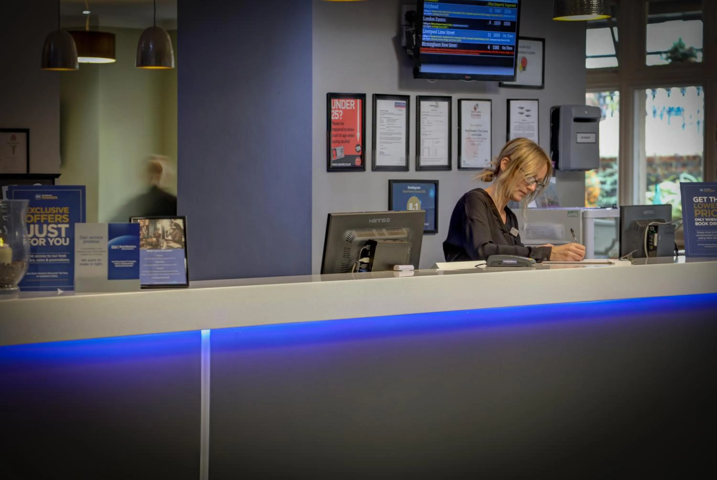 Lobby or reception in Crewe Arms Hotel