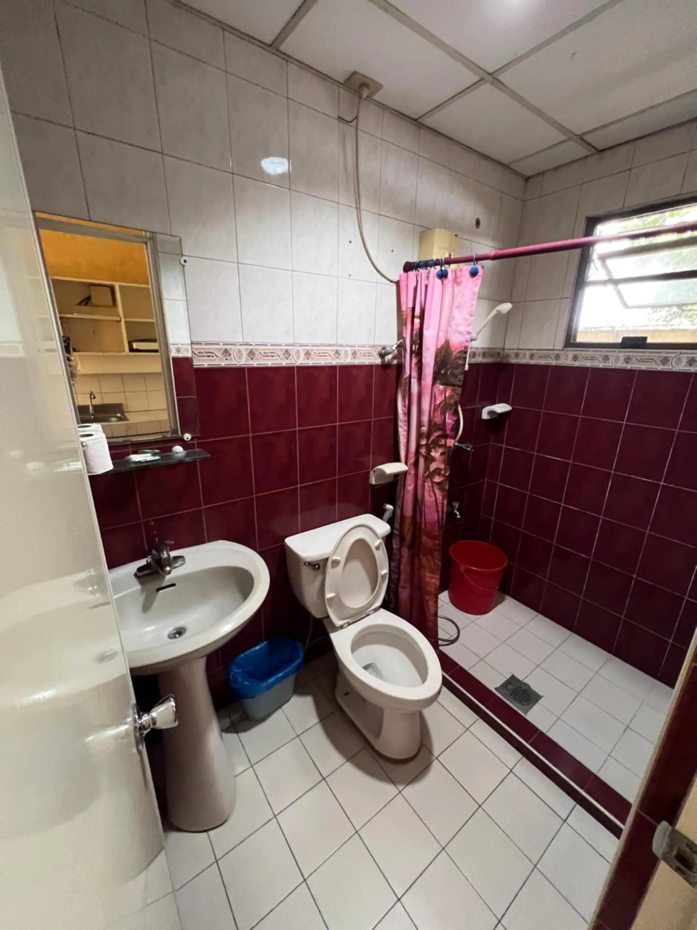 Shower in Golden Belle Apartelle and Suites