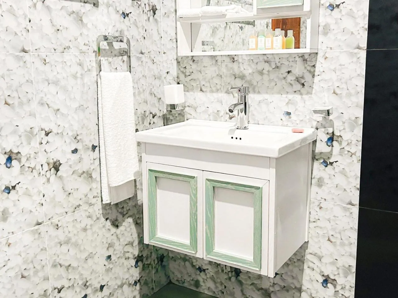 Bathroom in Top Rich Hotel Nuwara Eliya