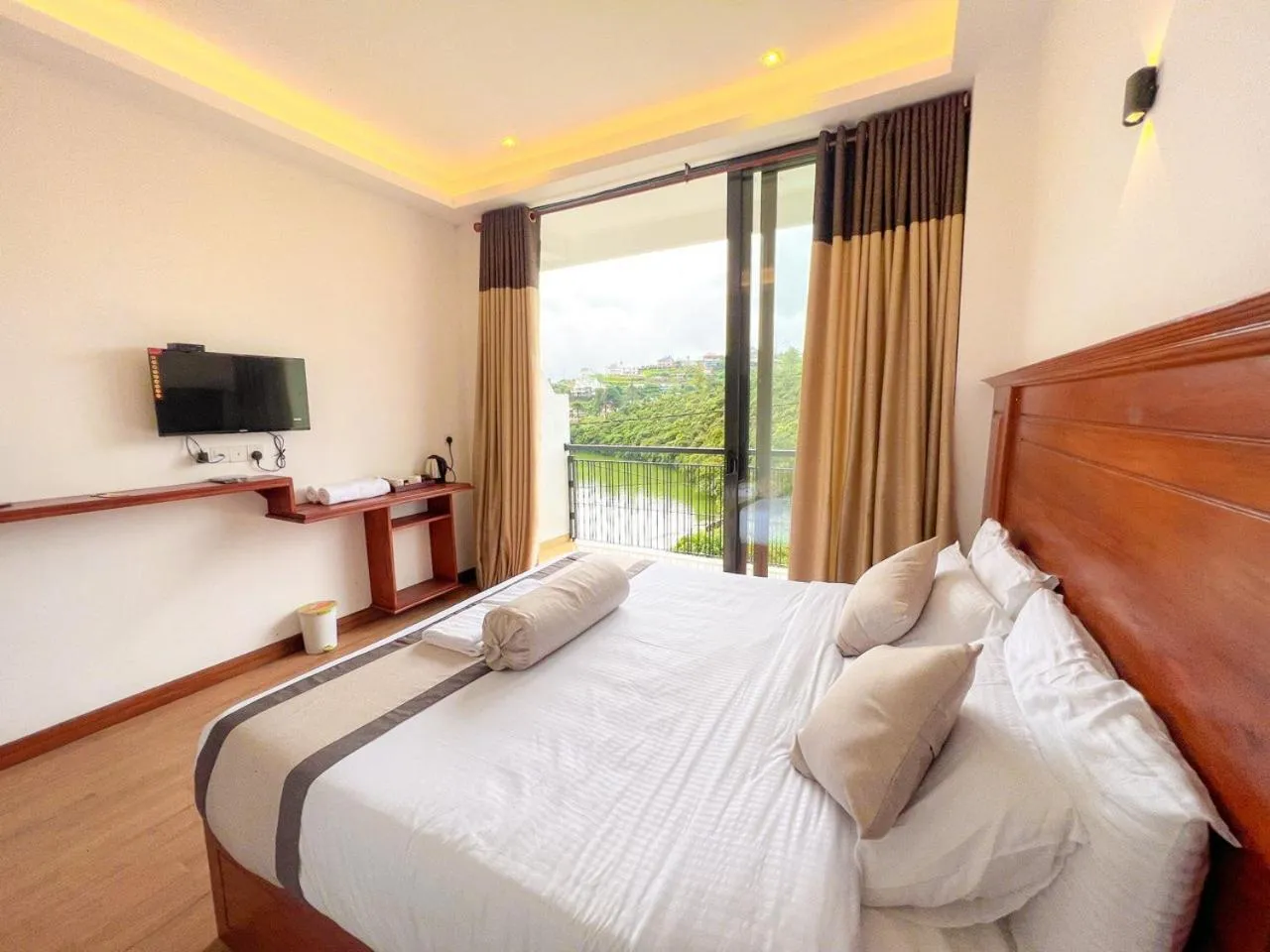 Natural landscape in Top Rich Hotel Nuwara Eliya