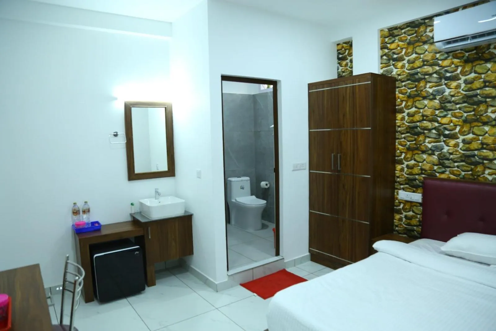 Bathroom, Bed in Kurianplackal Residency